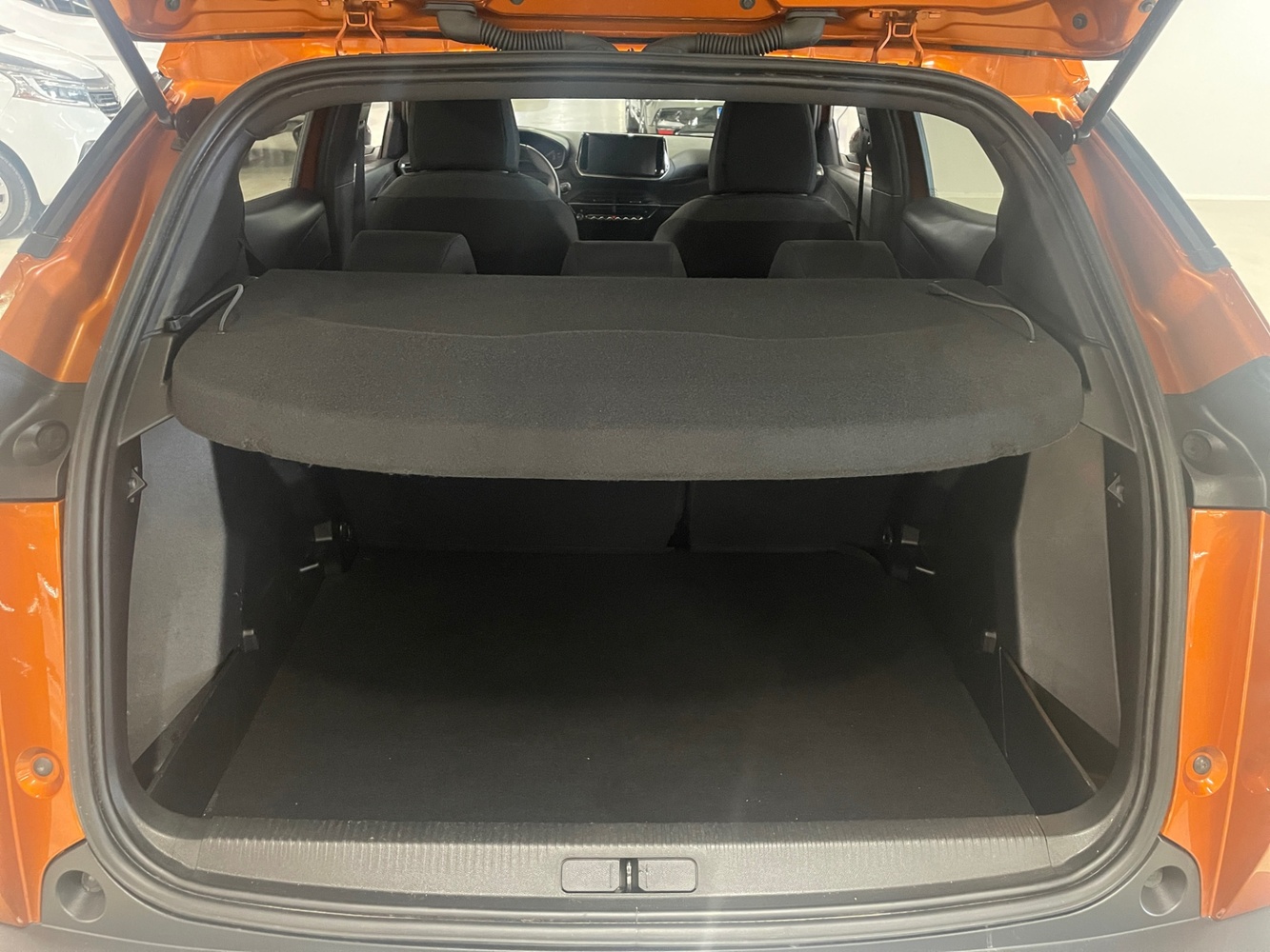 Peugeot e-2008 vaihtoauto