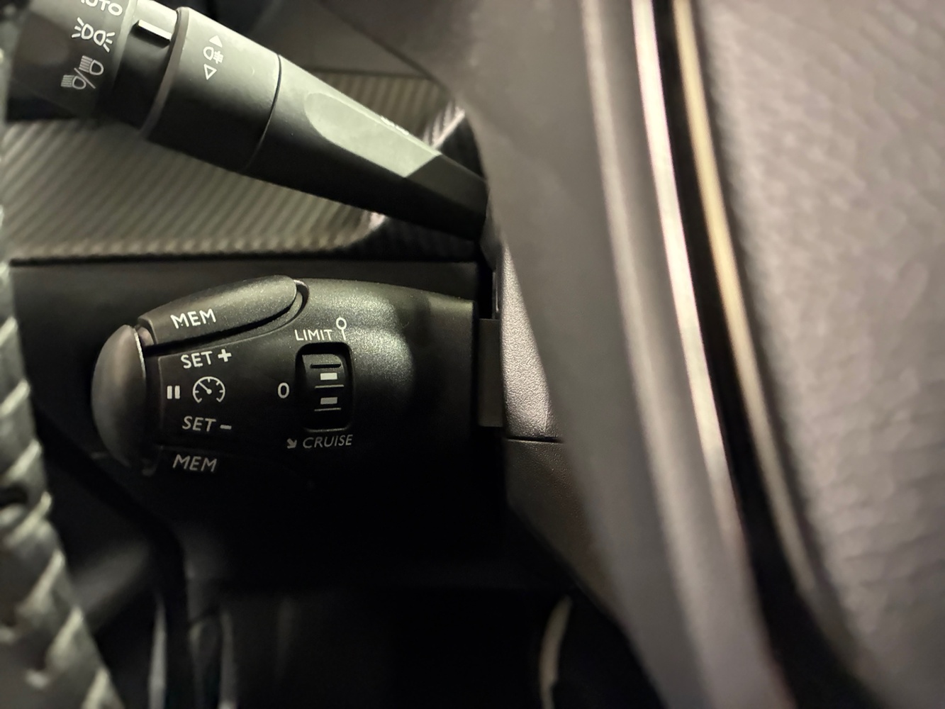 Peugeot e-2008 vaihtoauto