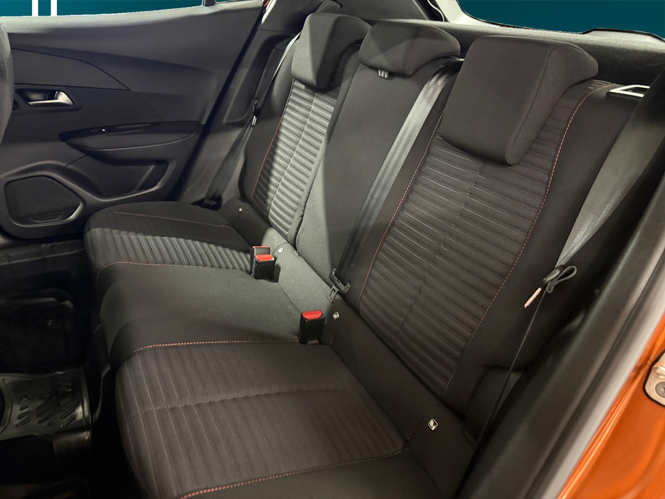 Peugeot e-2008 vaihtoauto
