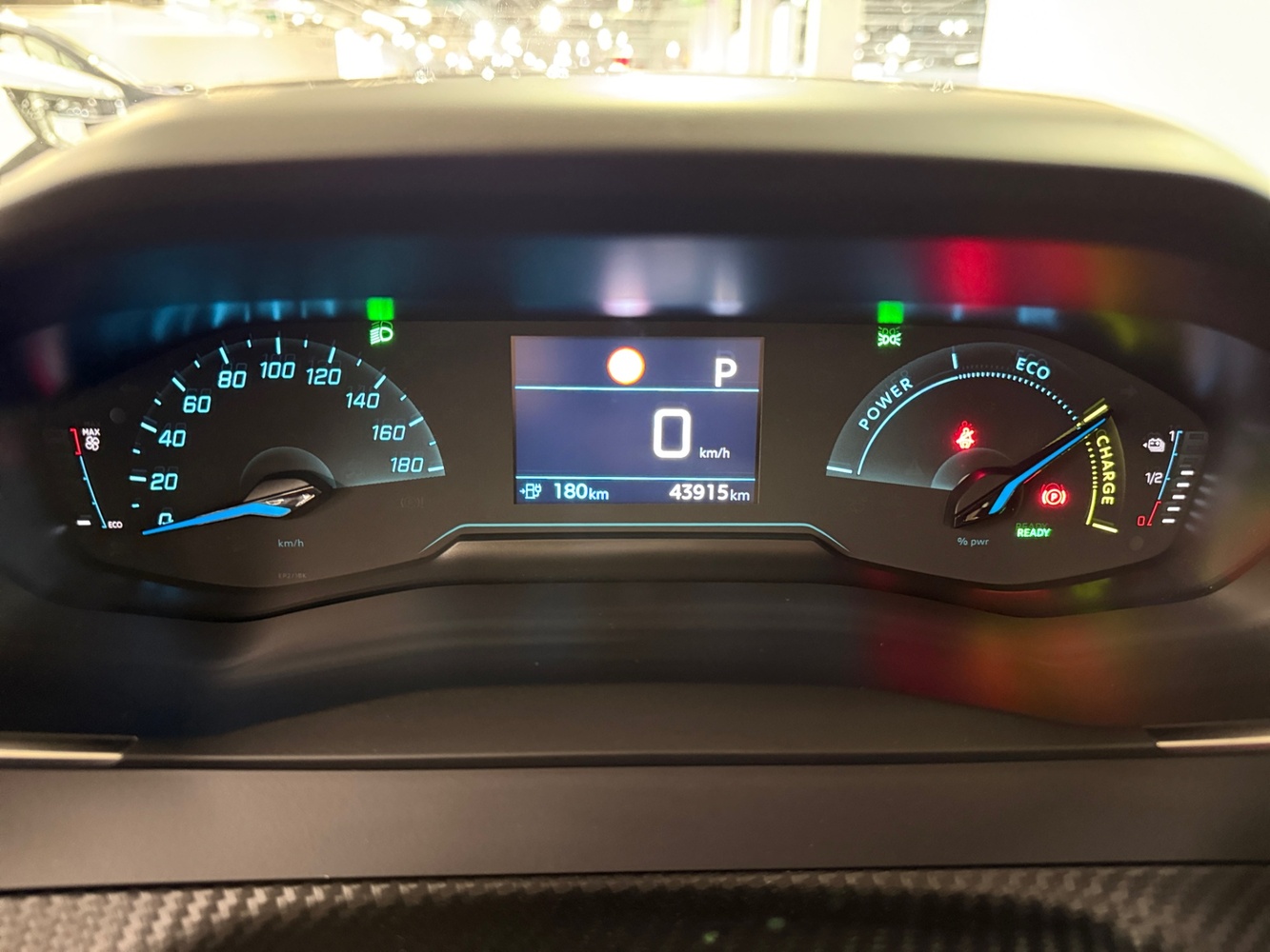 Peugeot e-2008 vaihtoauto