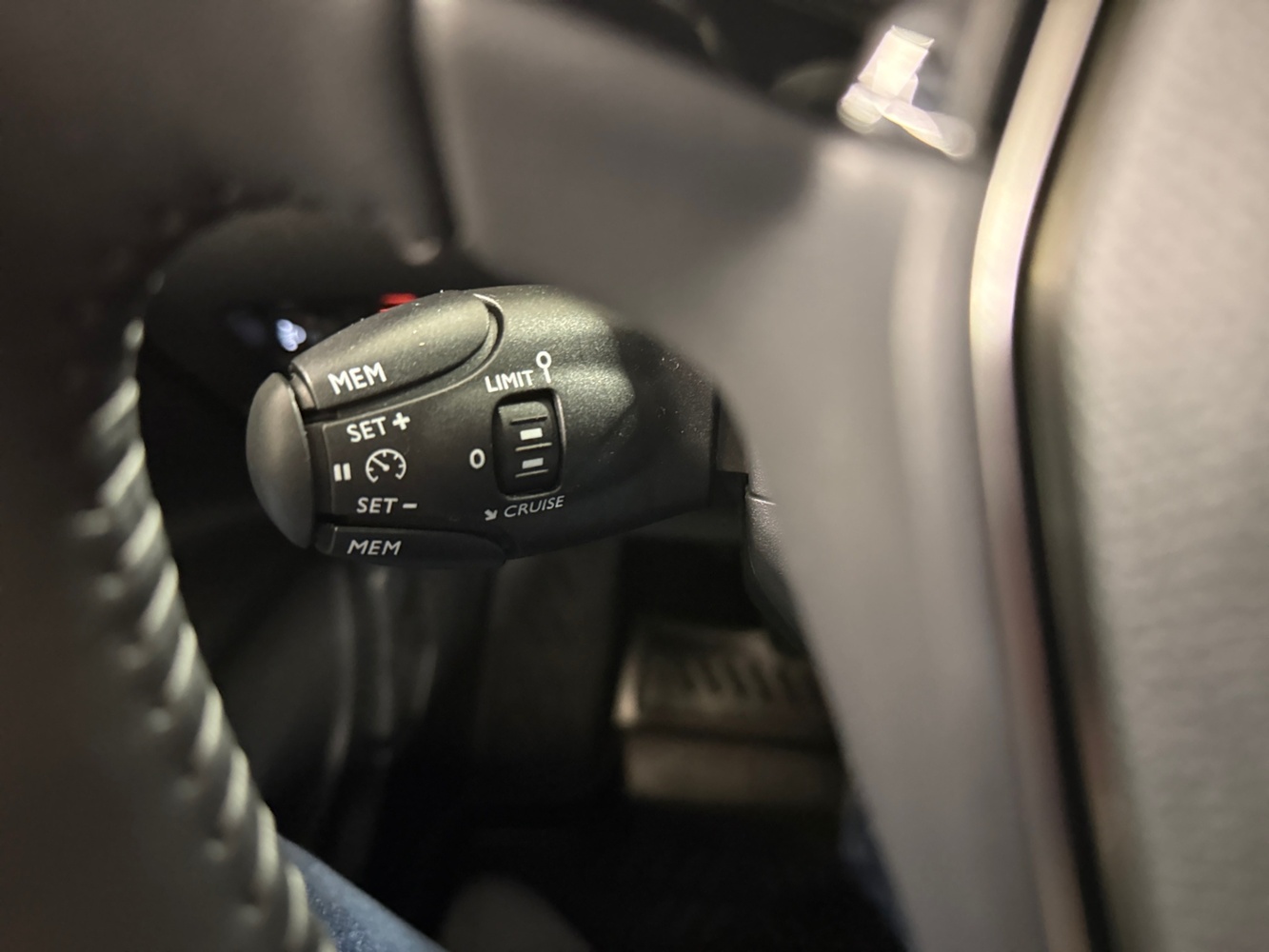 Peugeot e-2008 vaihtoauto