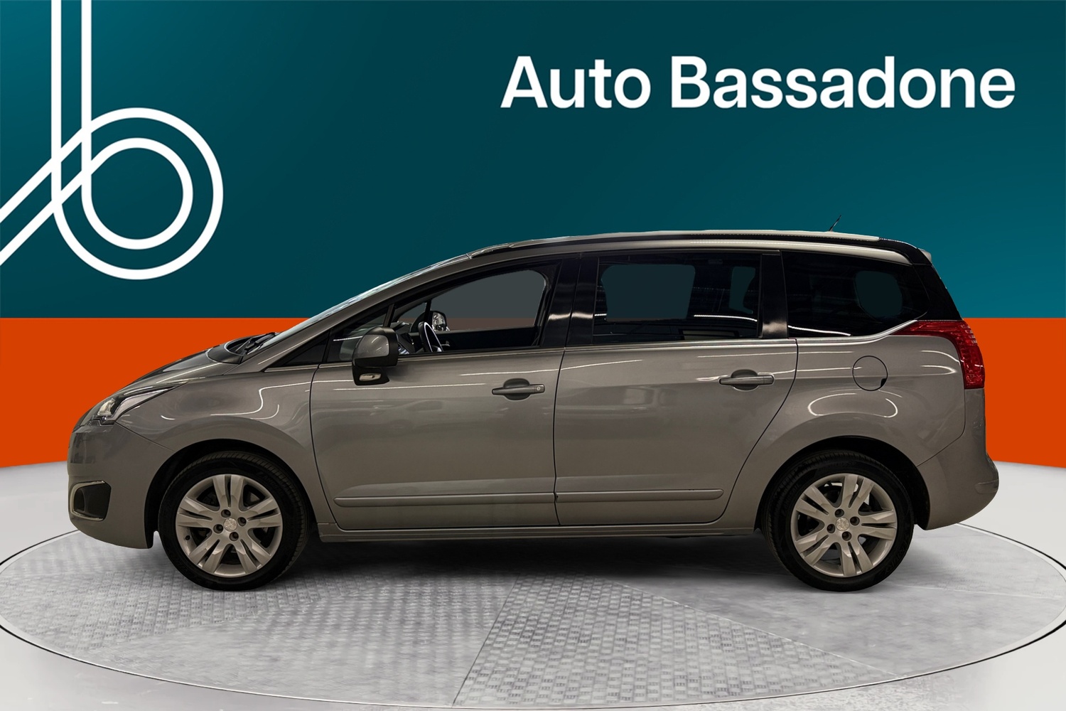 Peugeot 5008 vaihtoauto