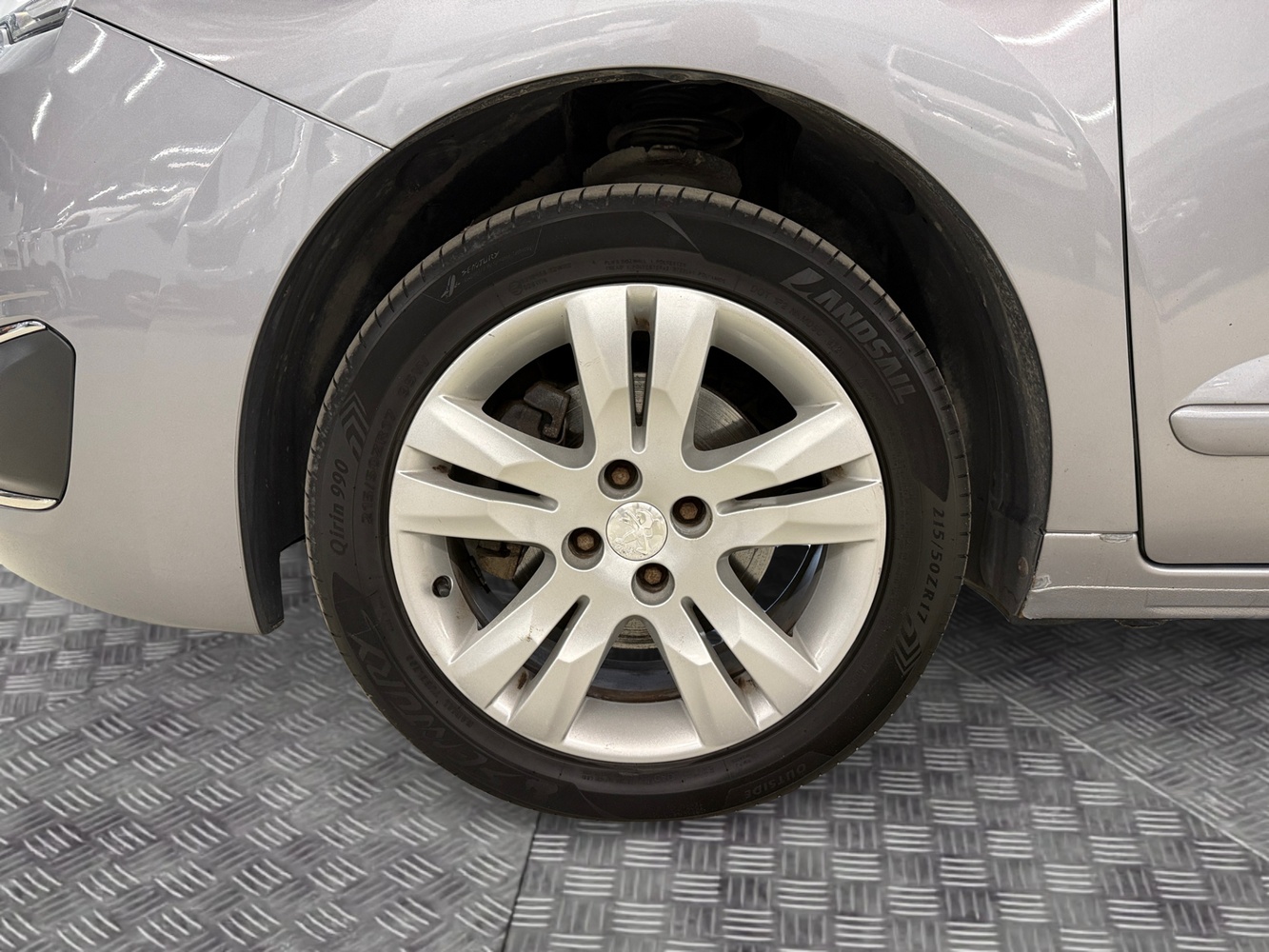 Peugeot 5008 vaihtoauto