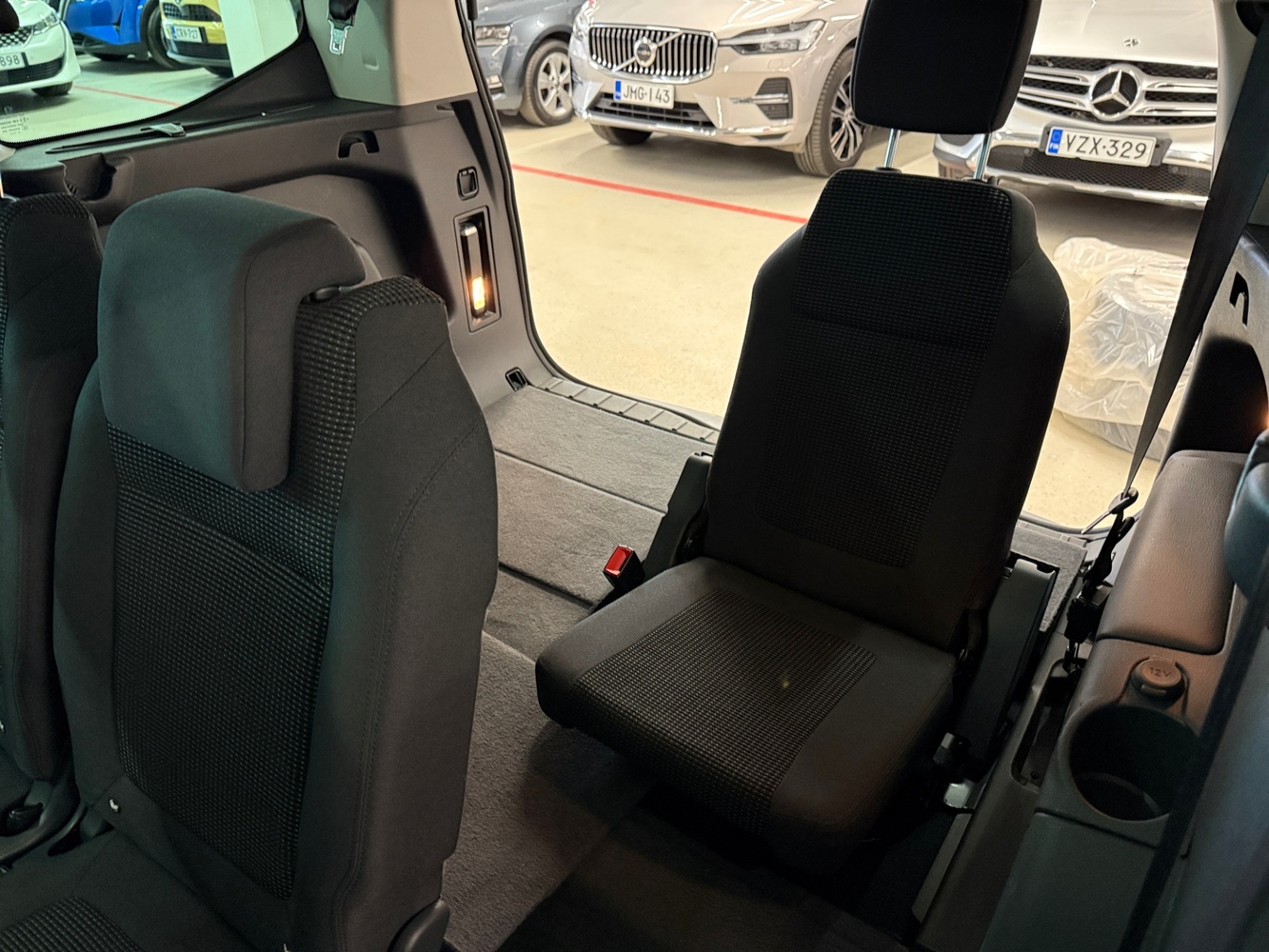 Peugeot 5008 vaihtoauto