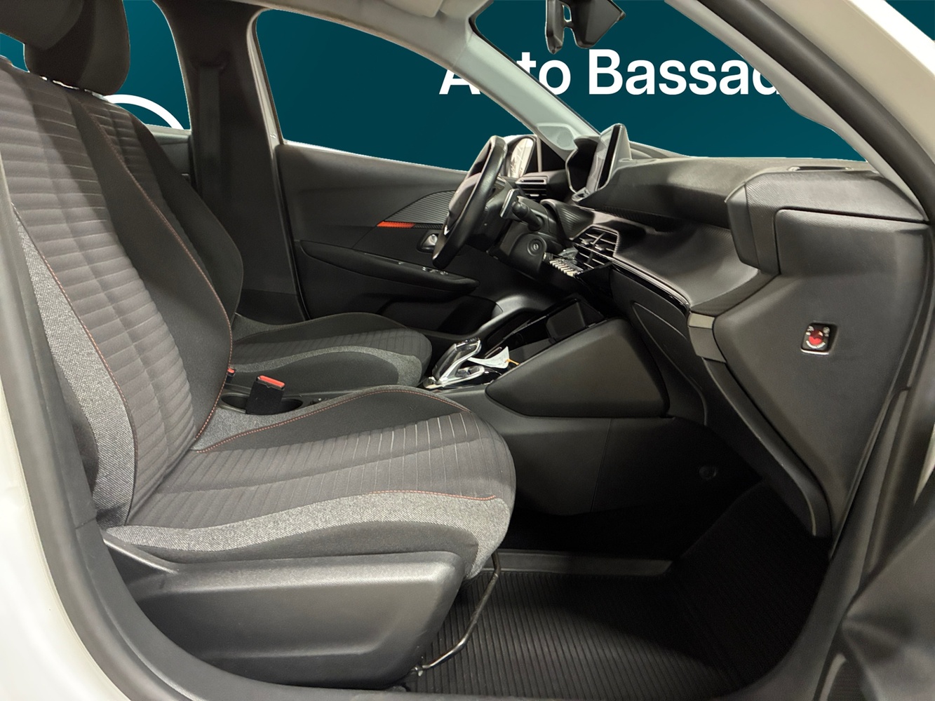 Peugeot 208 vaihtoauto