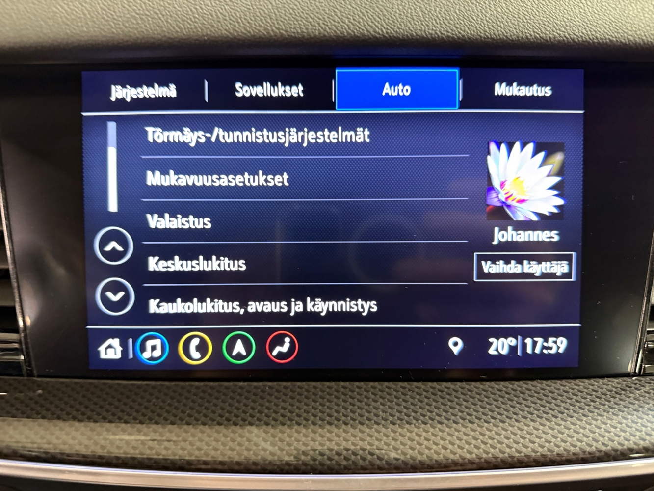 Opel Insignia vaihtoauto