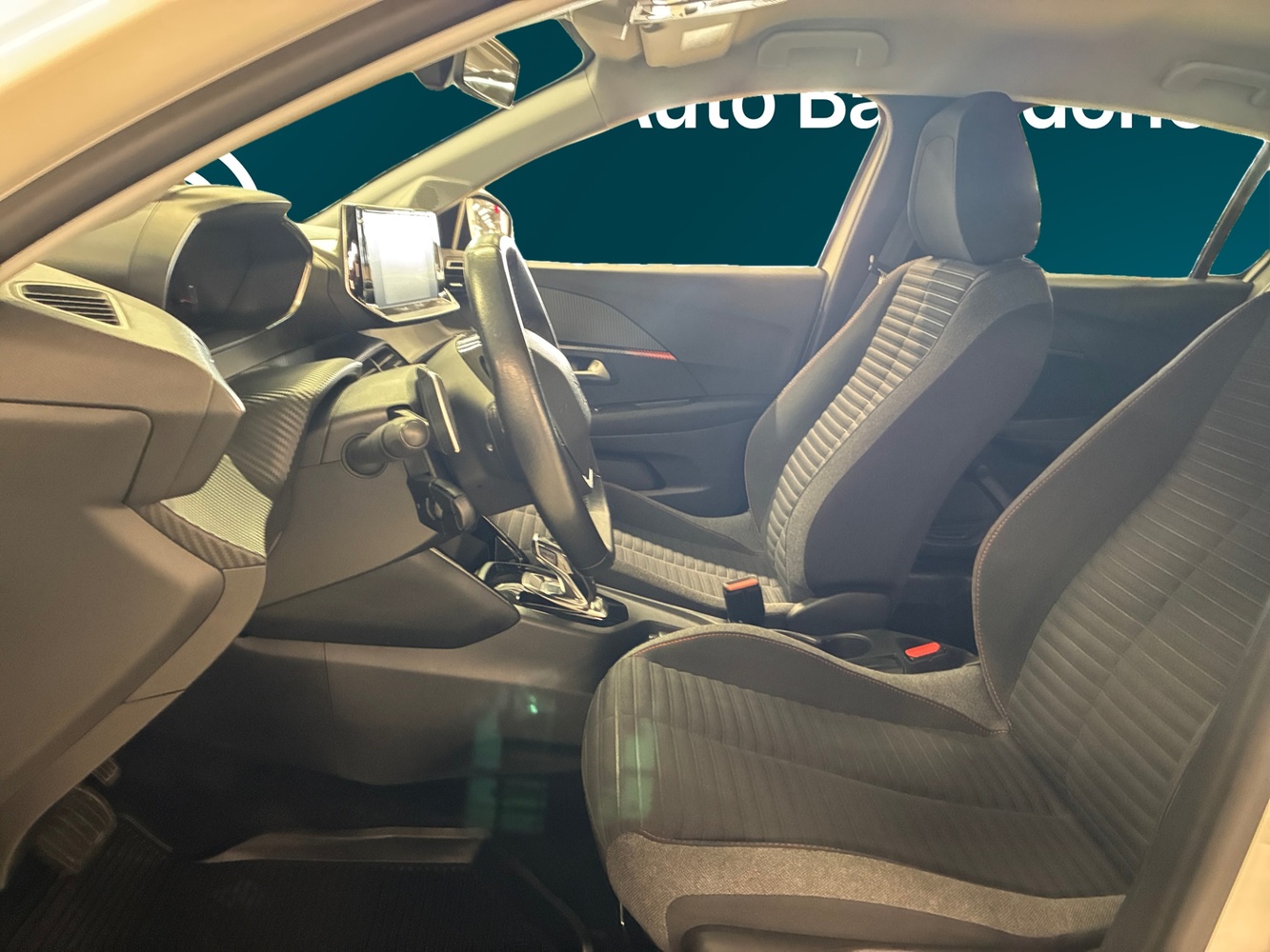 Peugeot 208 vaihtoauto