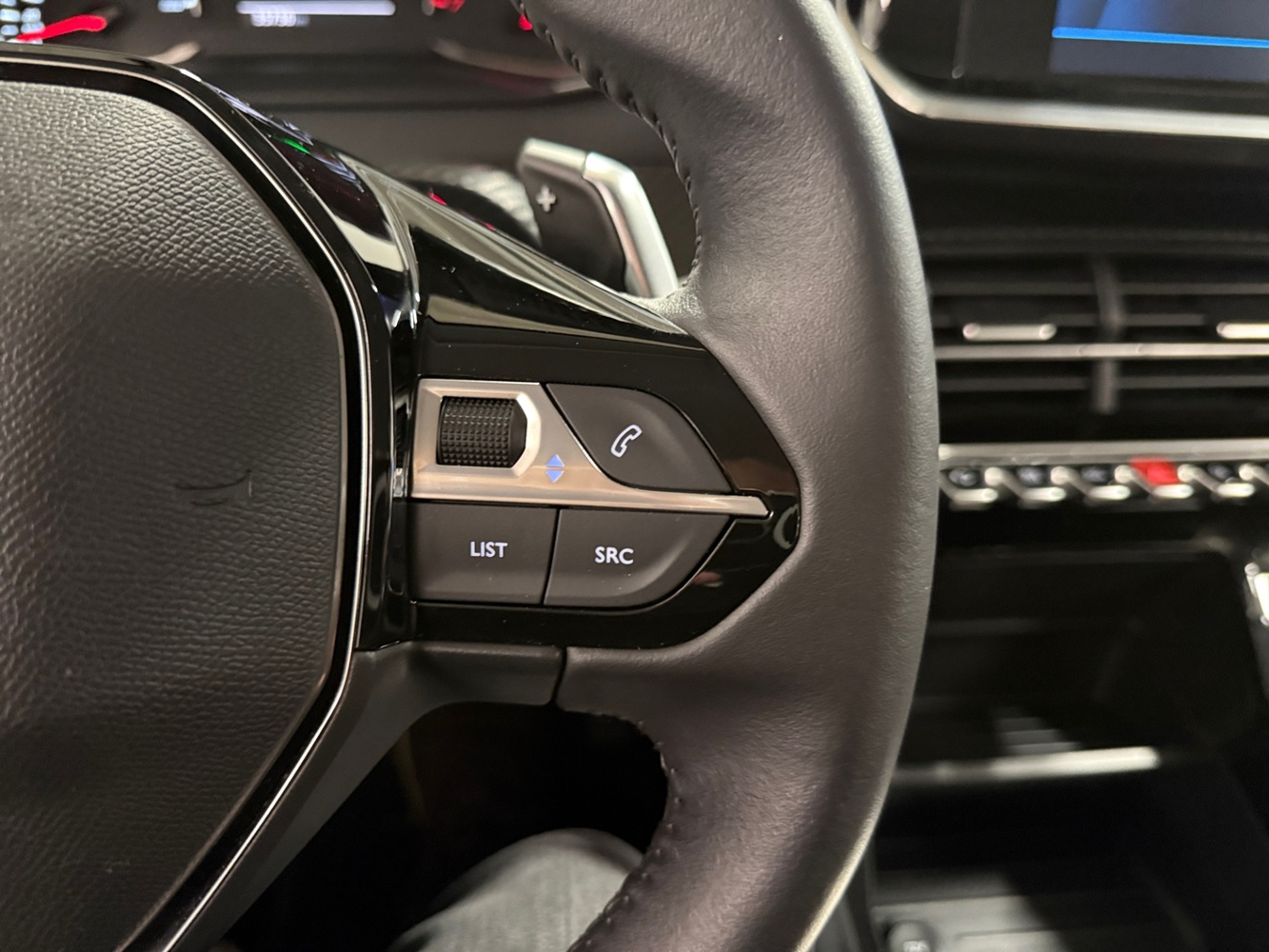 Peugeot 208 vaihtoauto