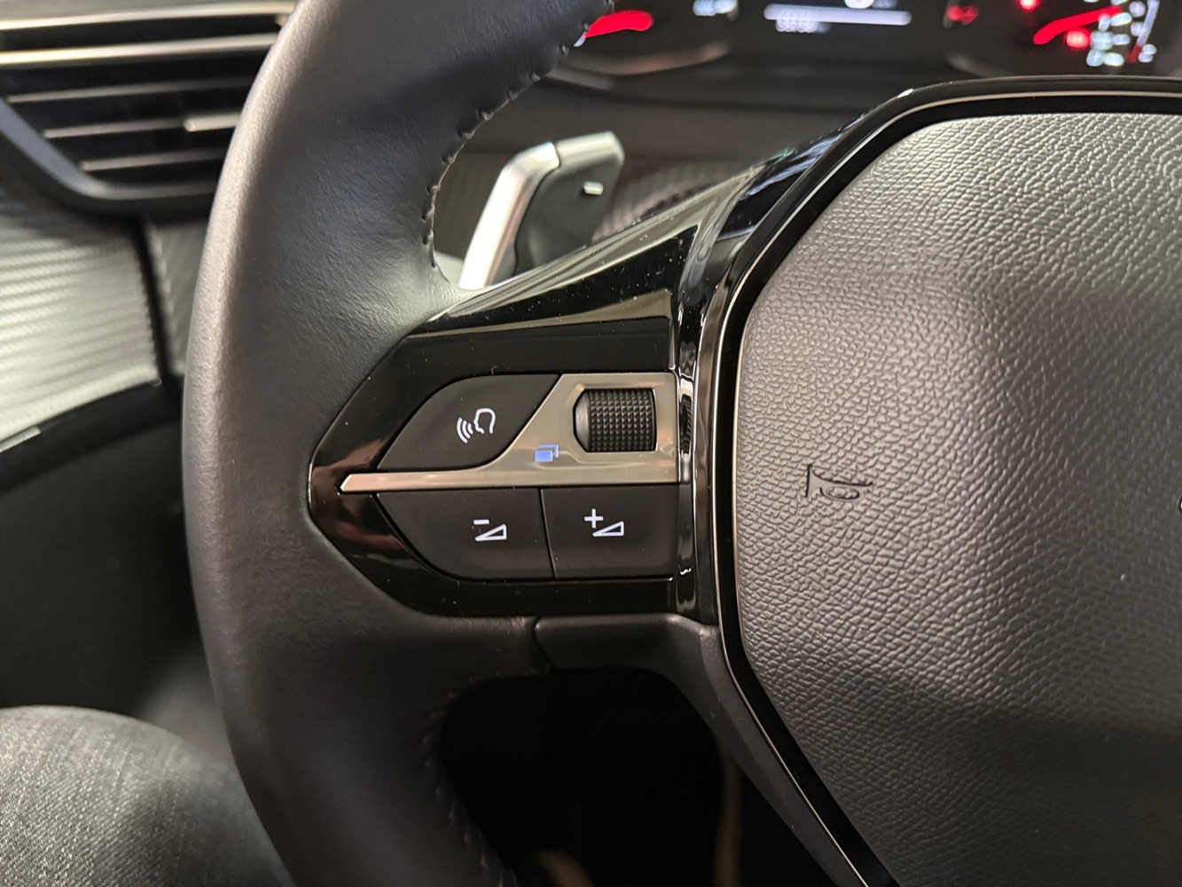 Peugeot 208 vaihtoauto