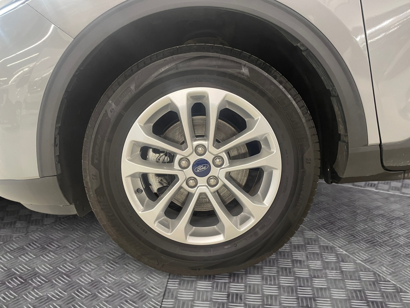 Ford Kuga vaihtoauto