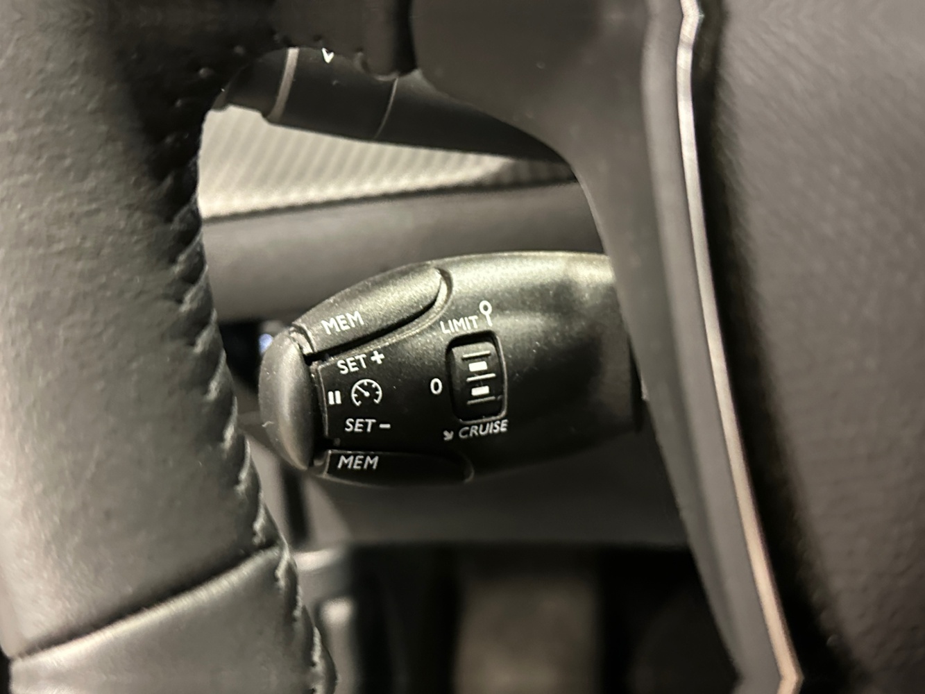 Peugeot e-2008 vaihtoauto