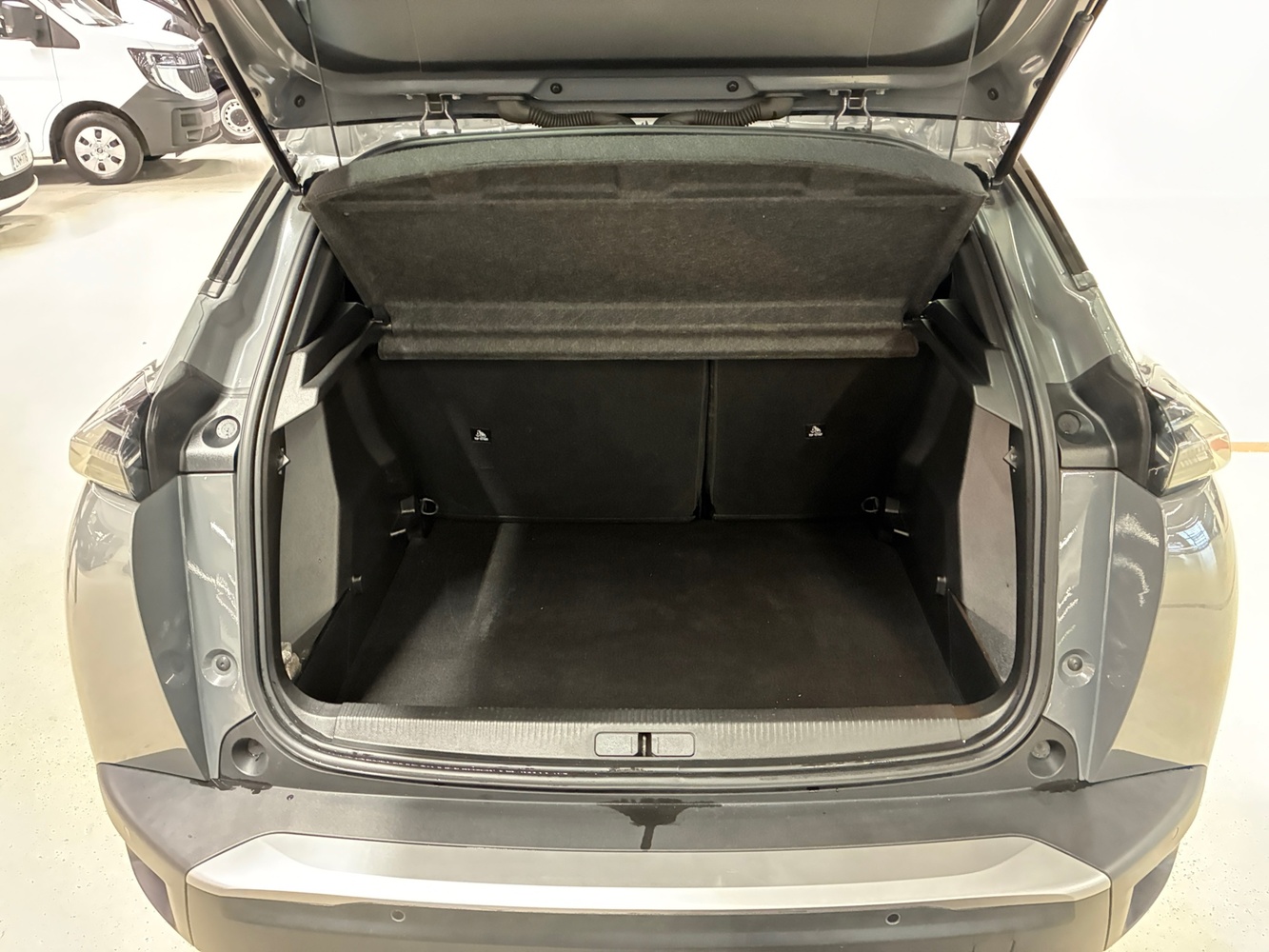 Peugeot e-2008 vaihtoauto
