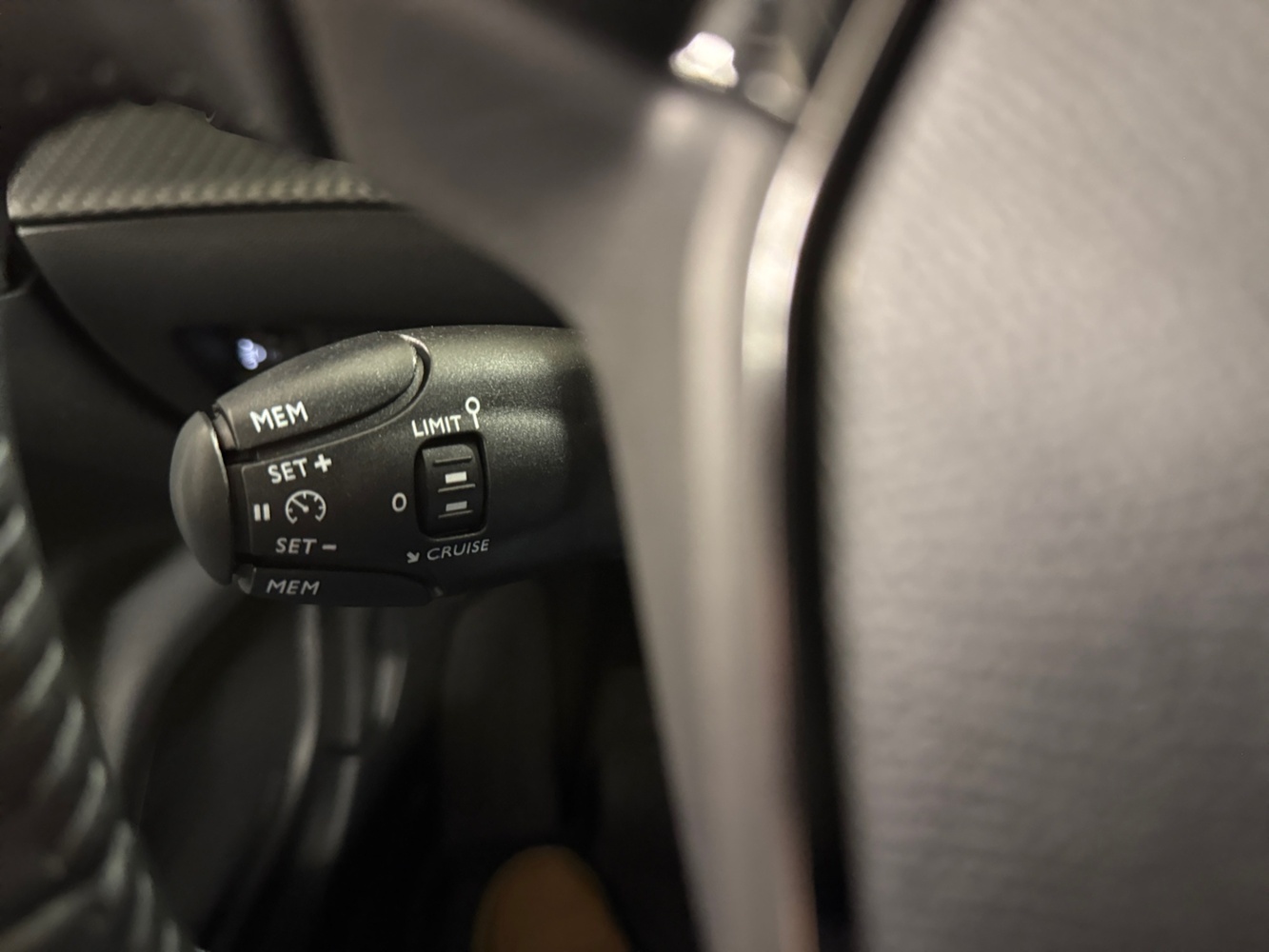 Peugeot e-2008 vaihtoauto