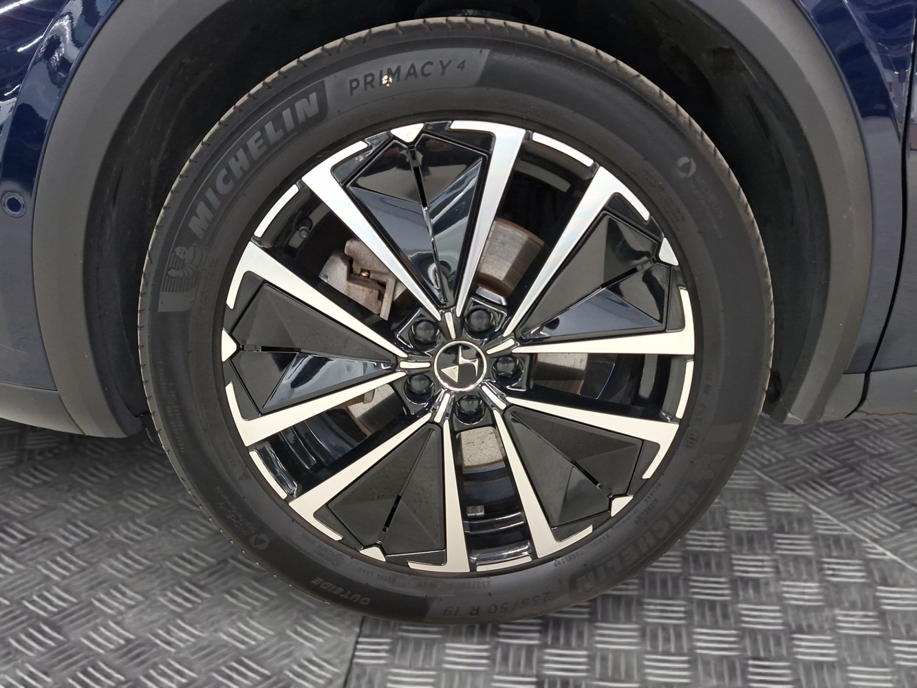 DS 7 vaihtoauto