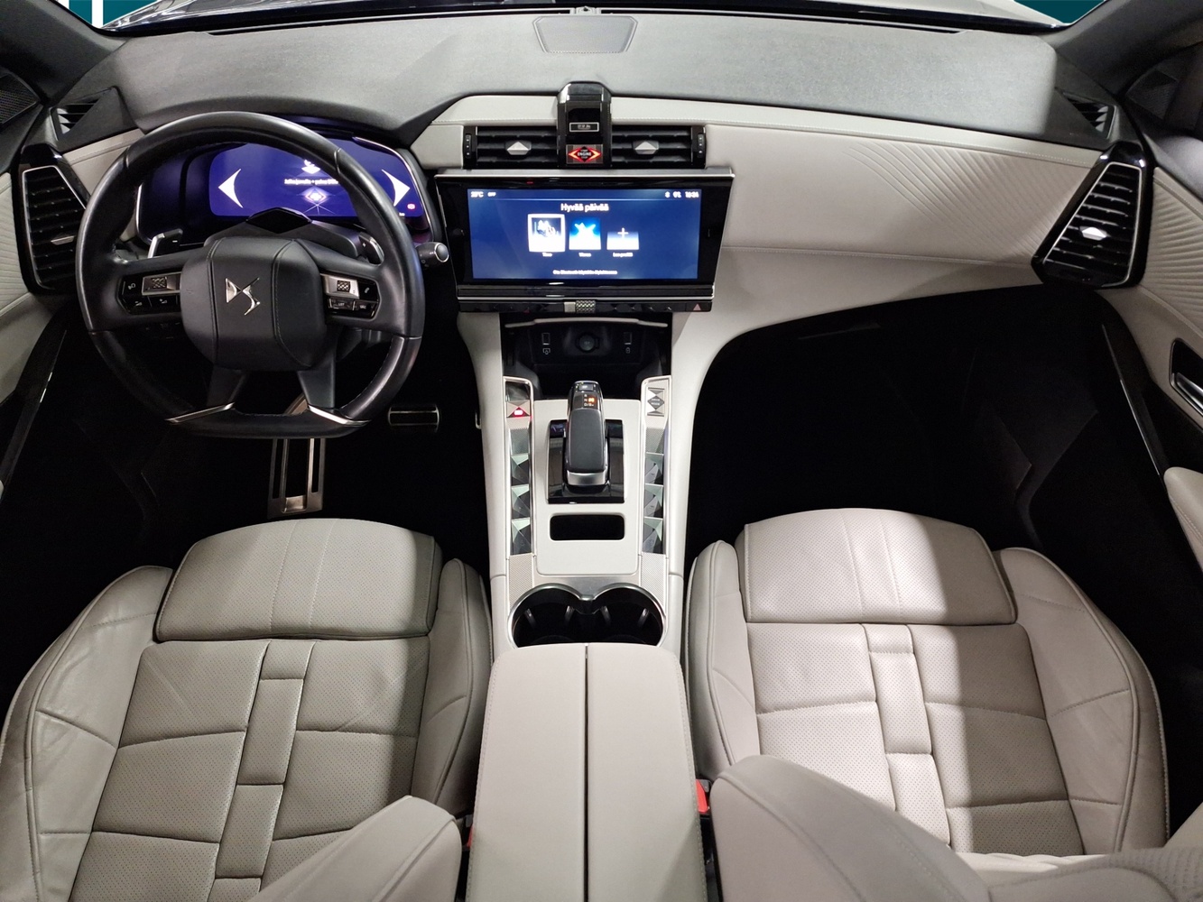 DS 7 vaihtoauto