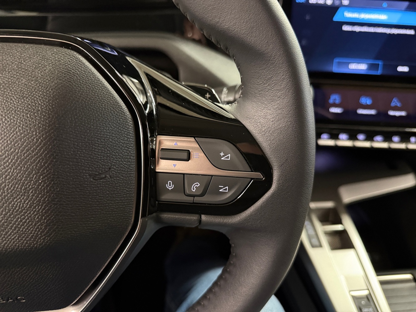 Peugeot 408 vaihtoauto