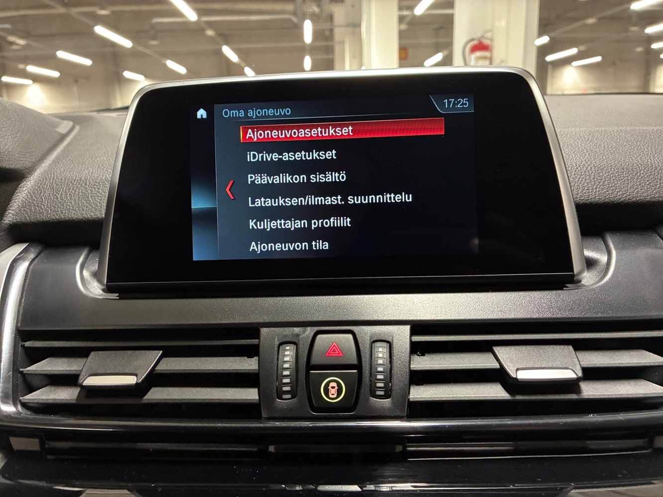 BMW 225 vaihtoauto