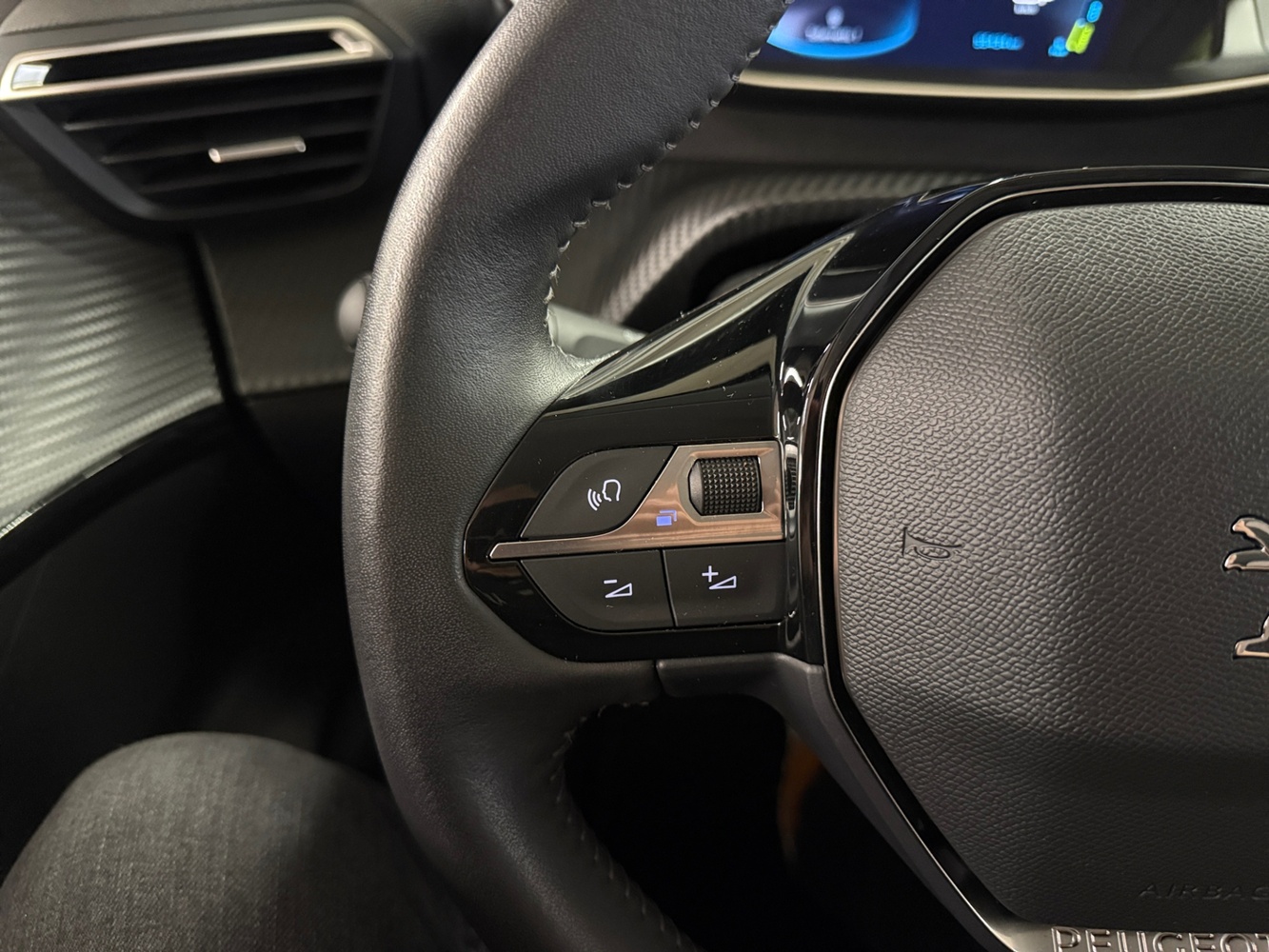 Peugeot e-208 vaihtoauto