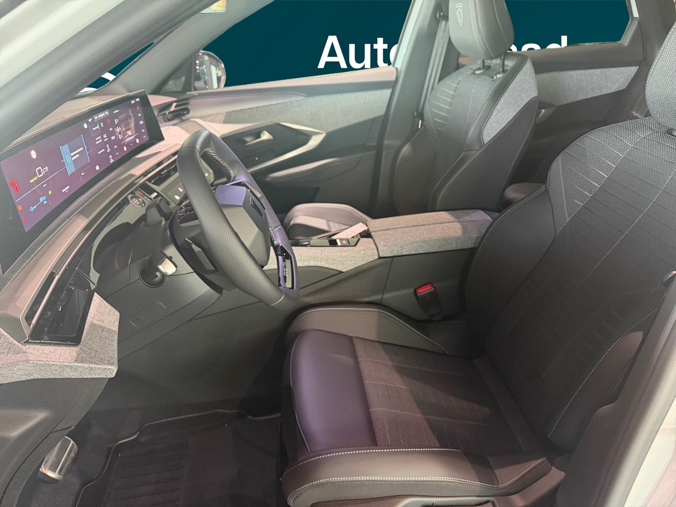 Peugeot E-3008 vaihtoauto