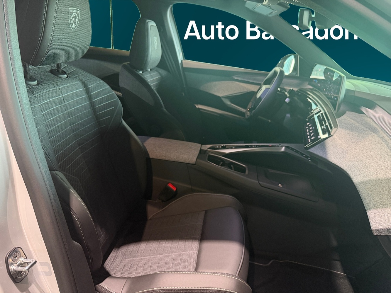 Peugeot E-3008 vaihtoauto