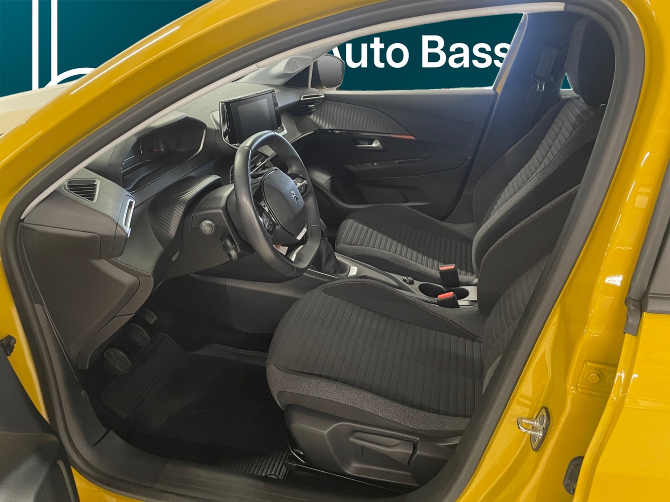 Peugeot 208 vaihtoauto
