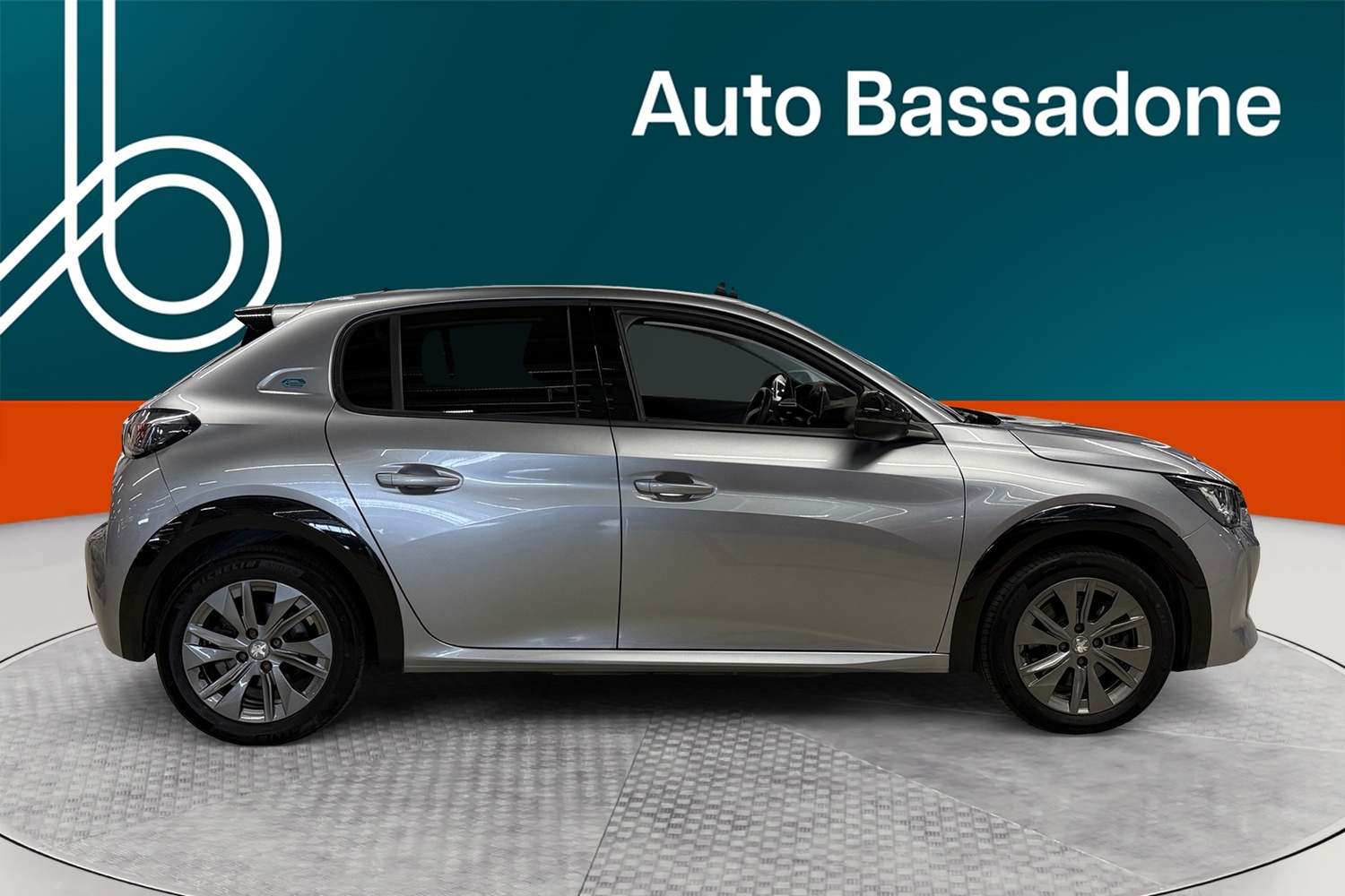 Peugeot e-208 vaihtoauto