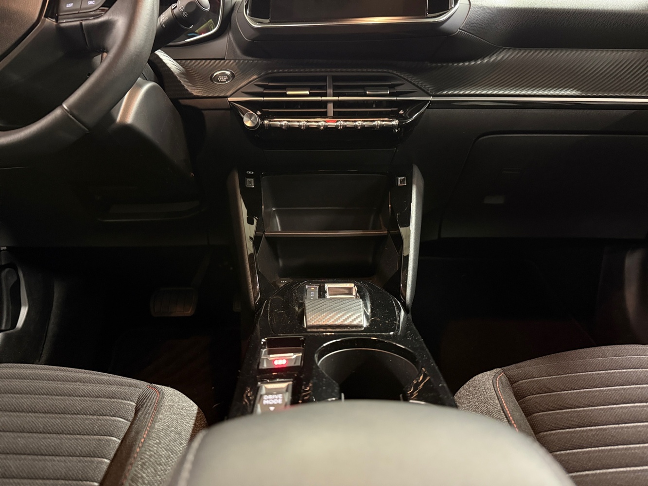 Peugeot e-2008 vaihtoauto