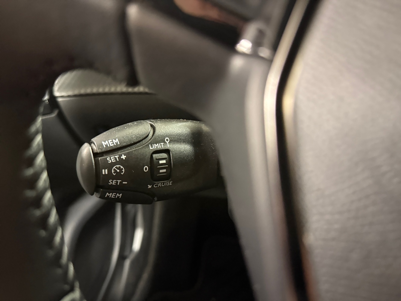 Peugeot e-2008 vaihtoauto
