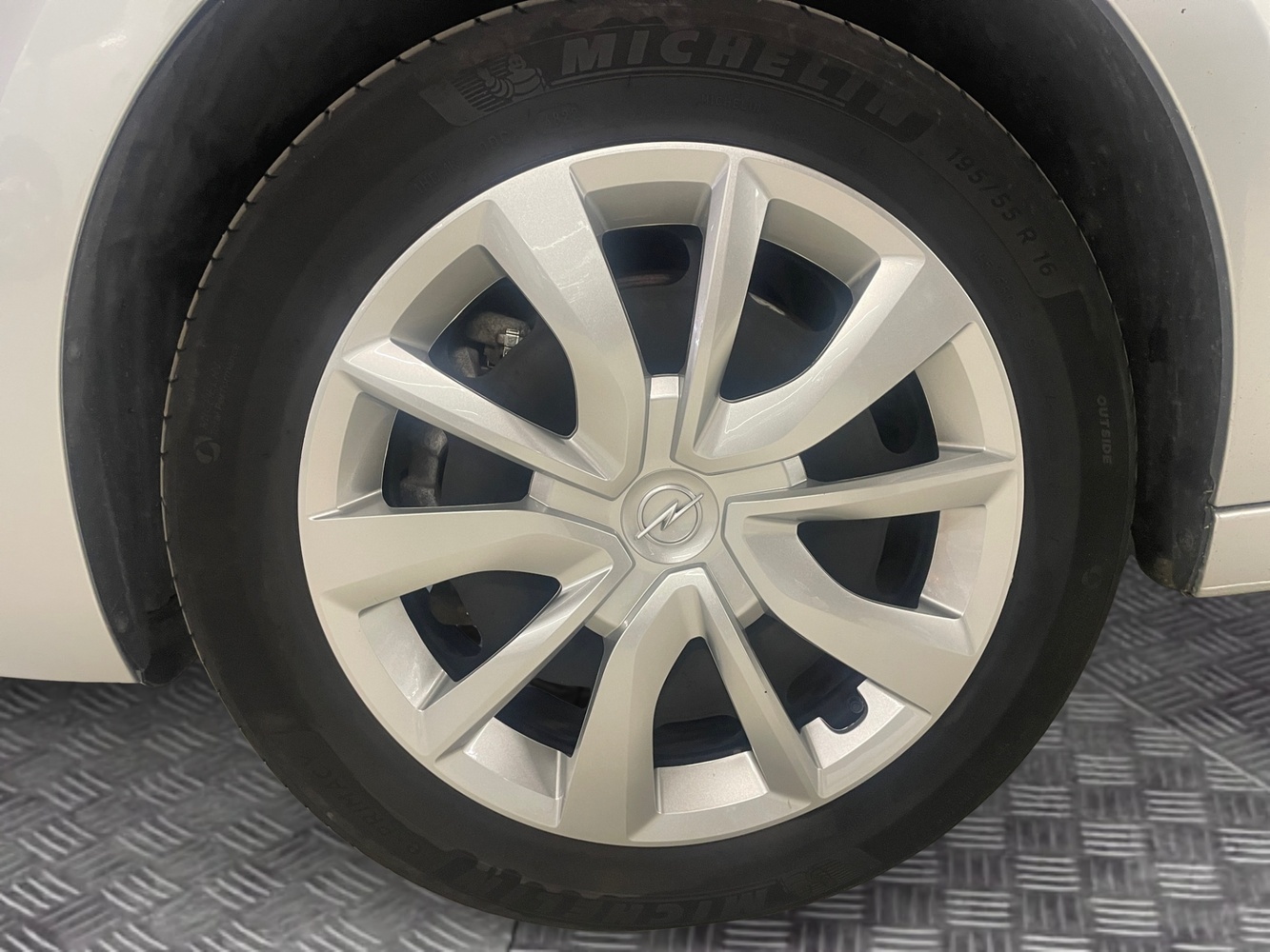 Opel Corsa-e vaihtoauto
