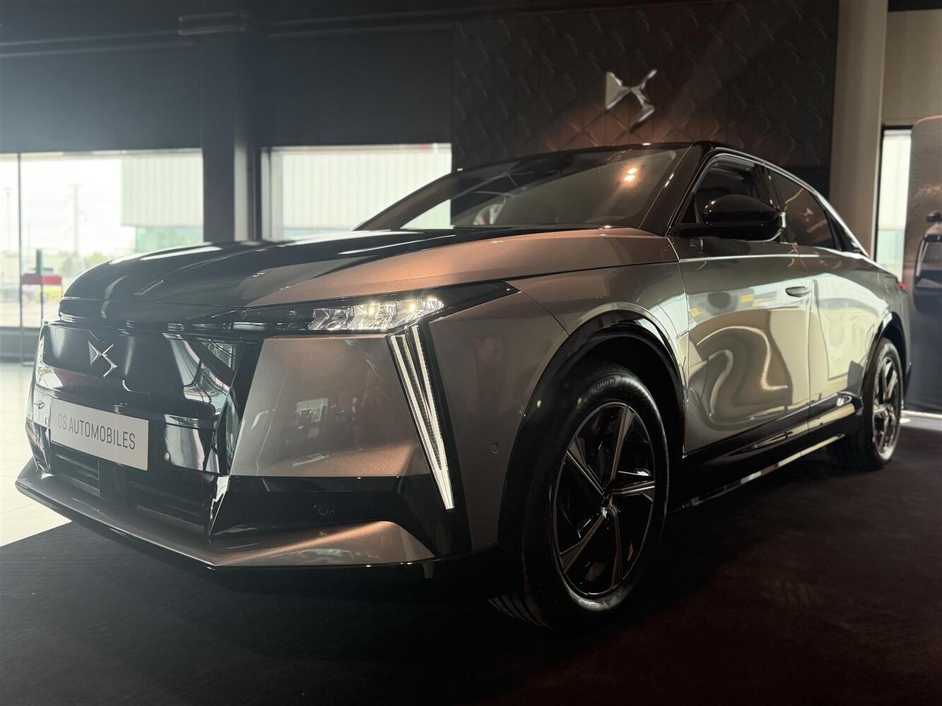 DS No8 vaihtoauto