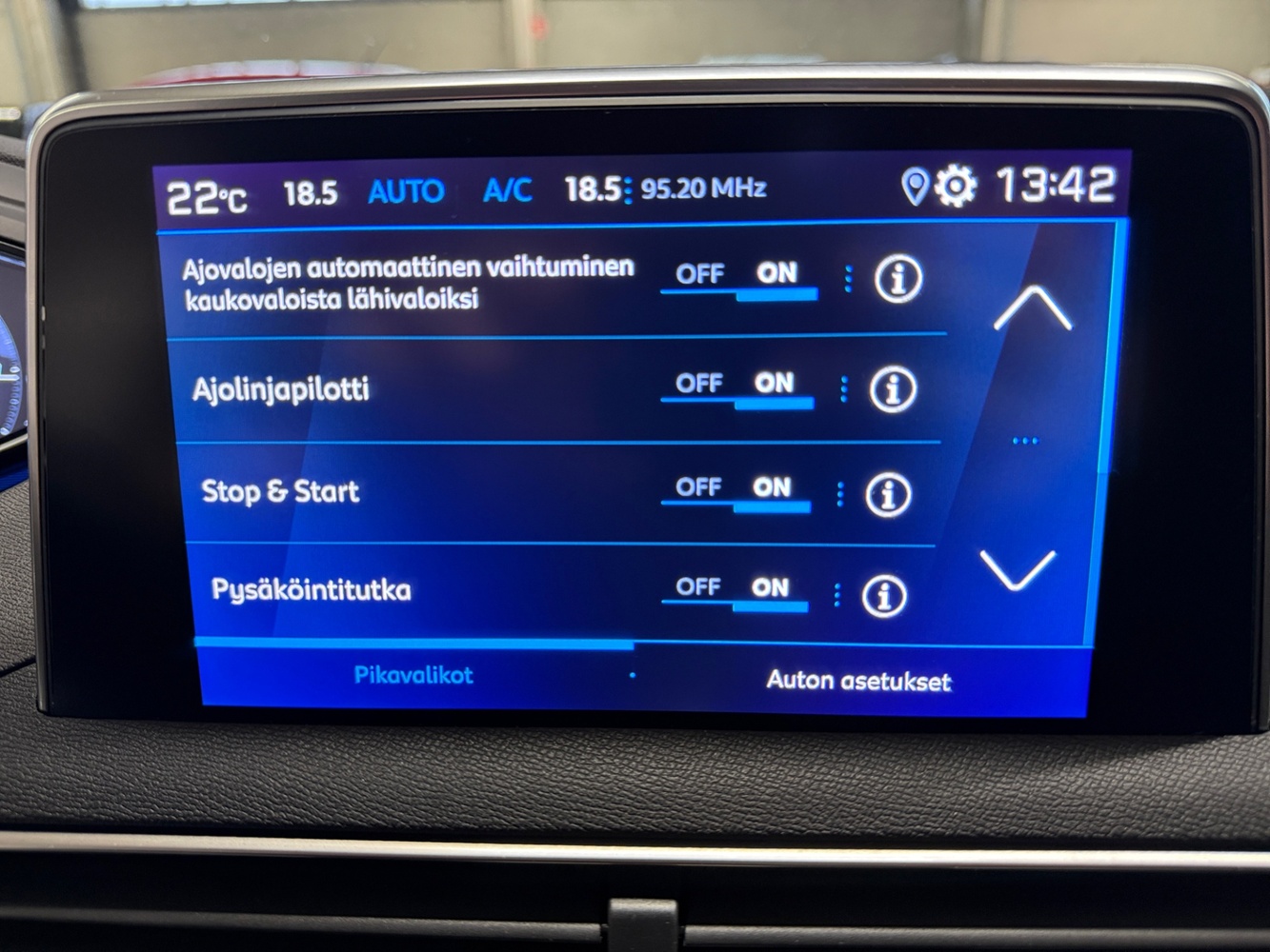 Peugeot 5008 vaihtoauto