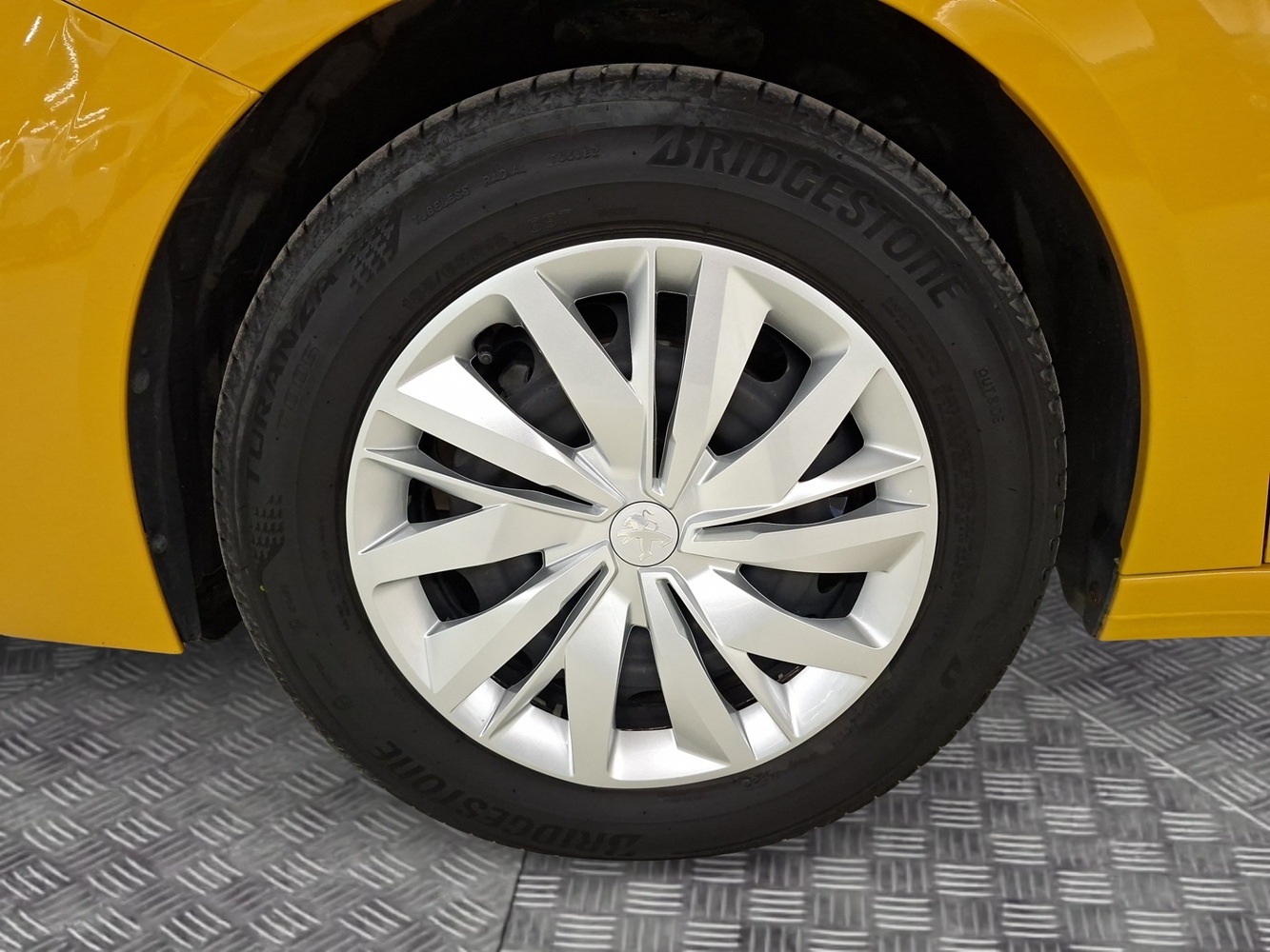 Peugeot 208 vaihtoauto