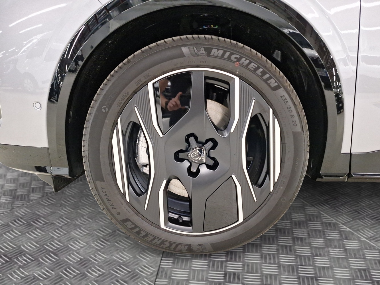 Peugeot E-5008 vaihtoauto