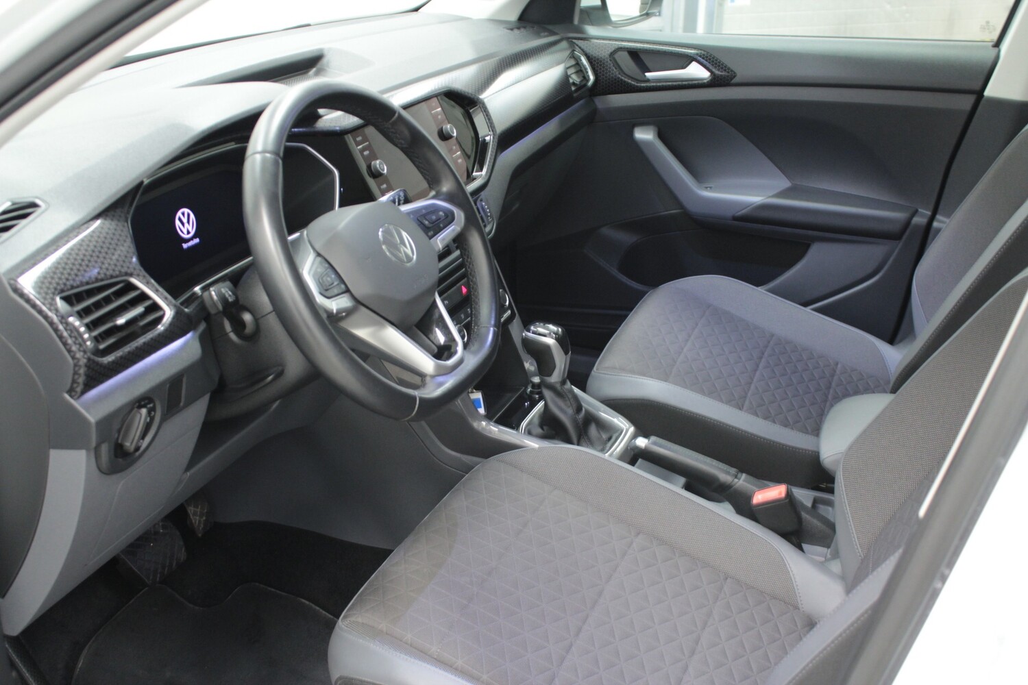 Volkswagen T-Cross vaihtoauto