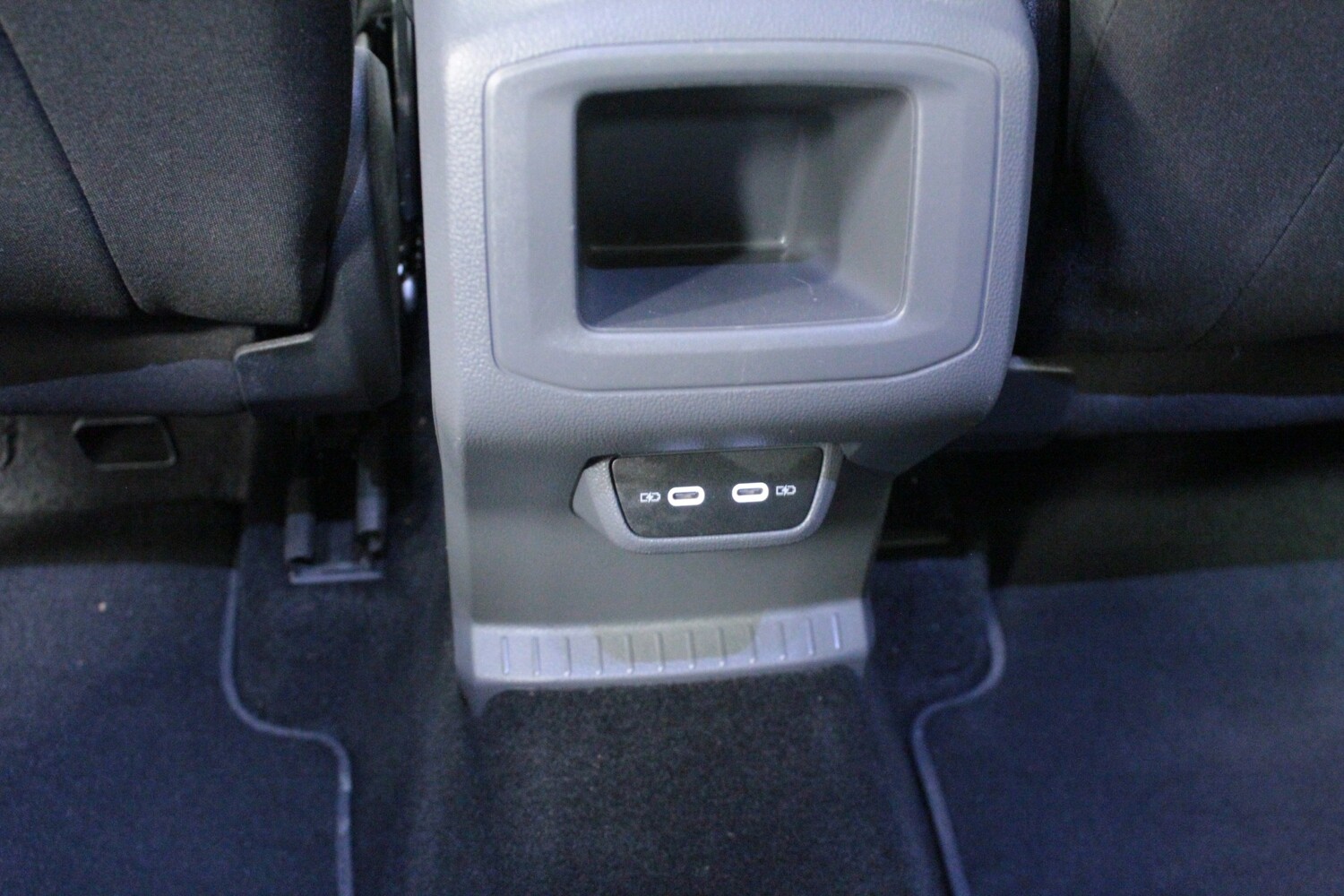 Volkswagen T-Cross vaihtoauto