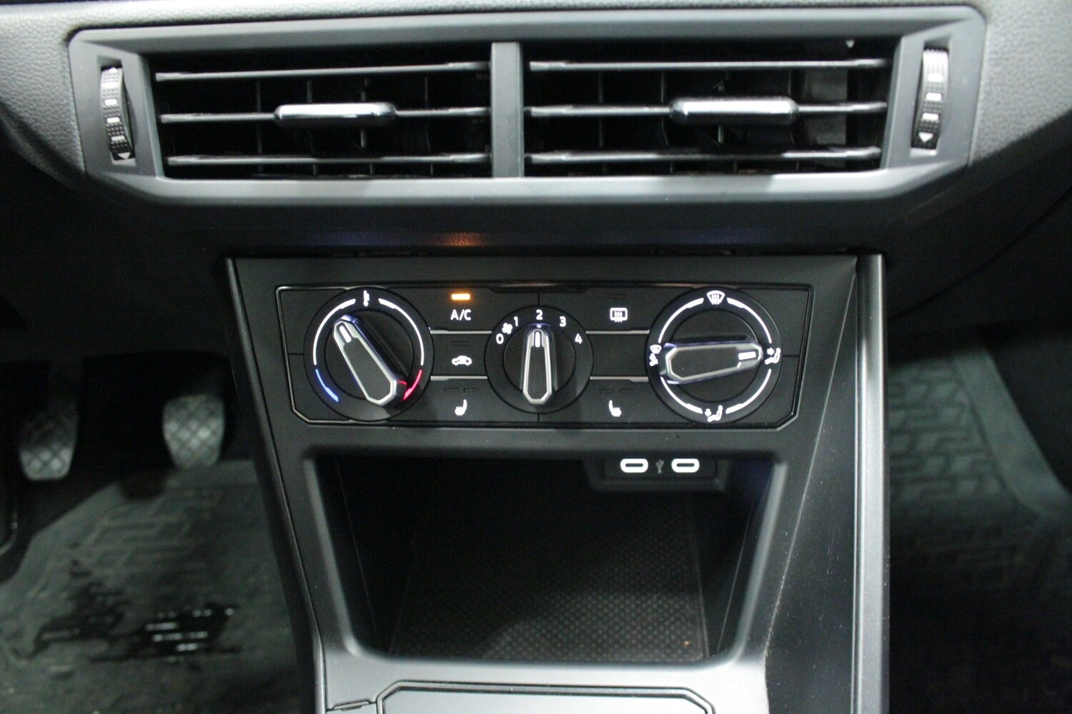 Volkswagen Taigo vaihtoauto