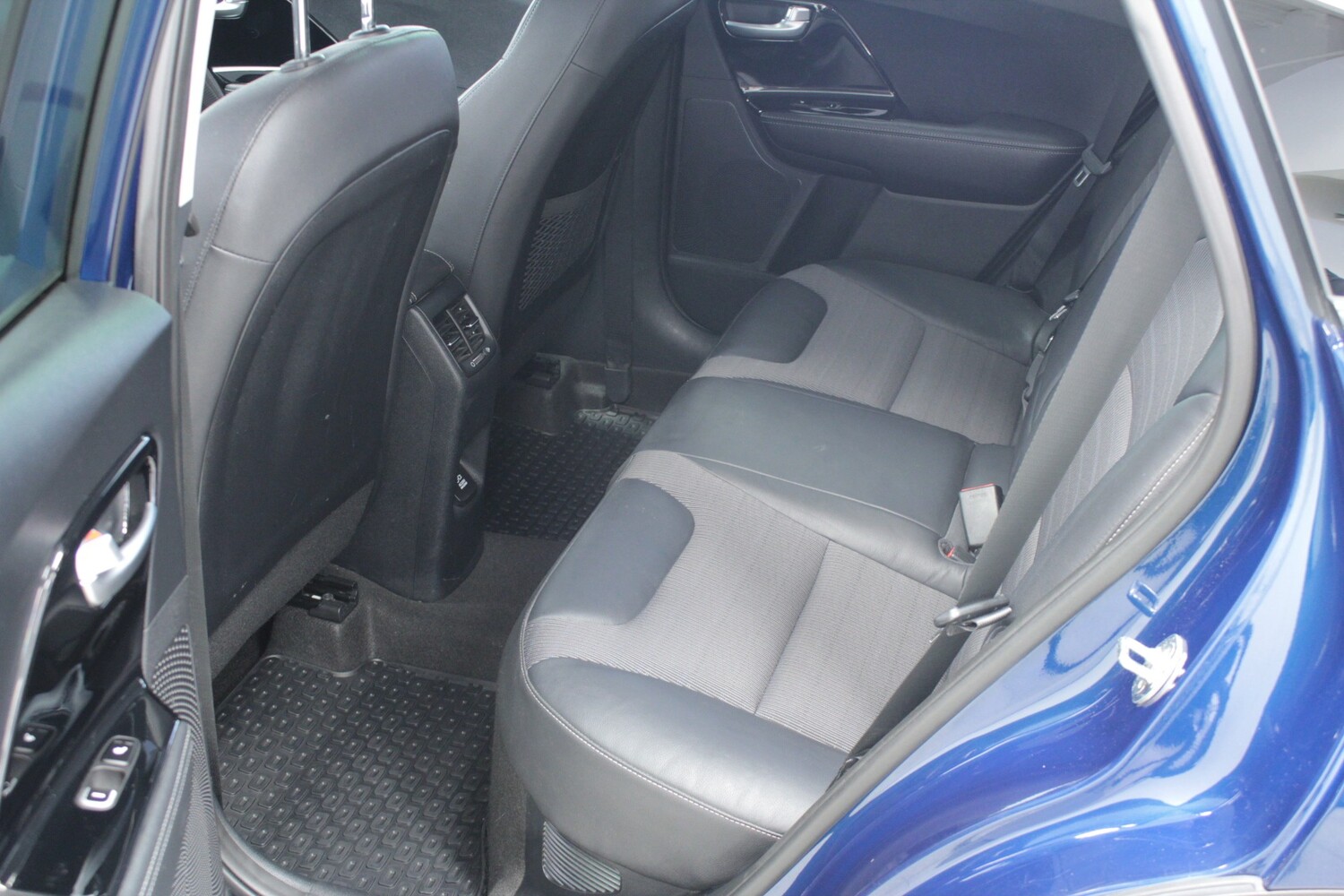 Kia Niro vaihtoauto