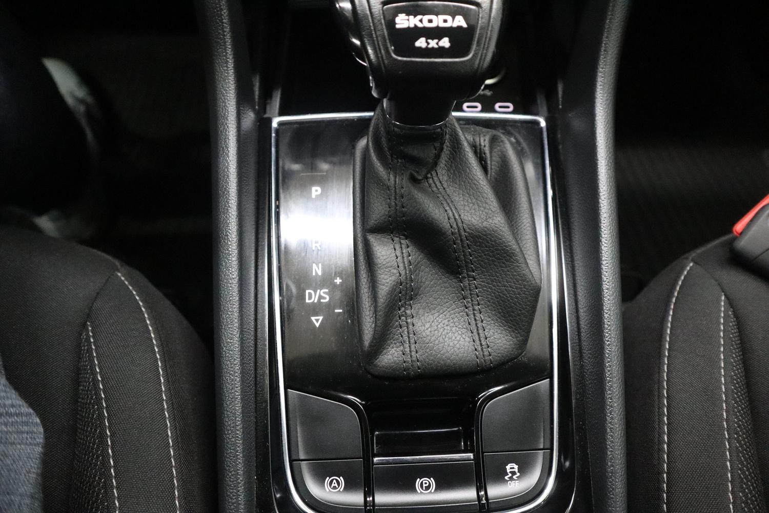 Skoda Karoq vaihtoauto