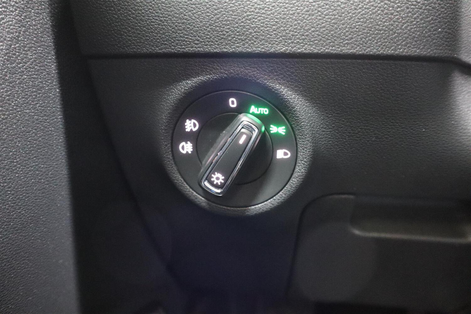 Skoda Karoq vaihtoauto