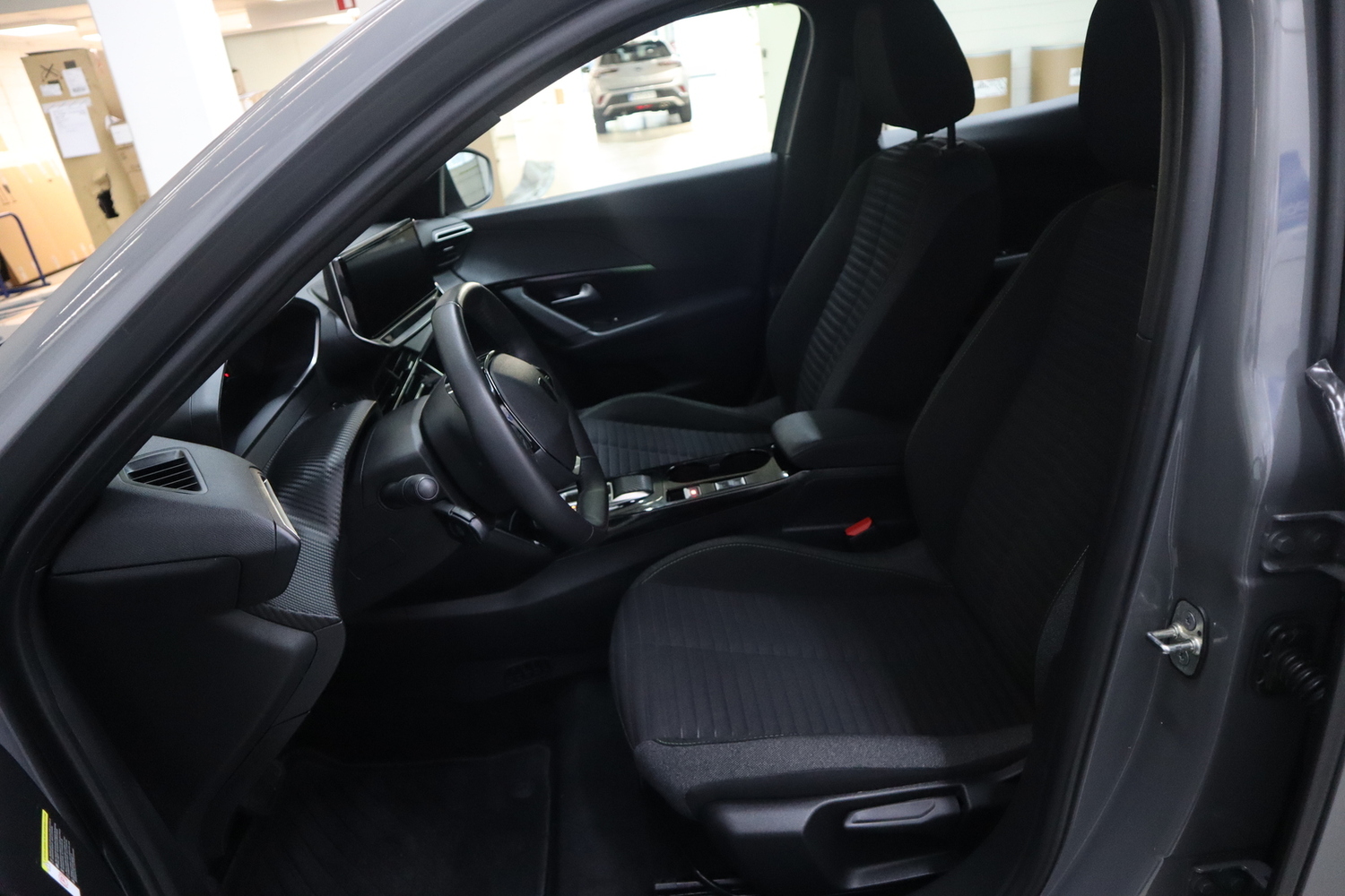 Peugeot e-2008 vaihtoauto