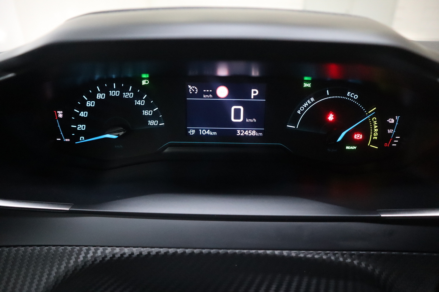 Peugeot e-2008 vaihtoauto