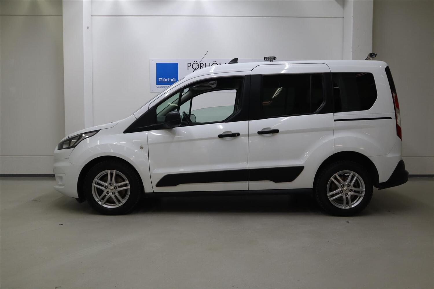 Ford Tourneo Connect vaihtoauto