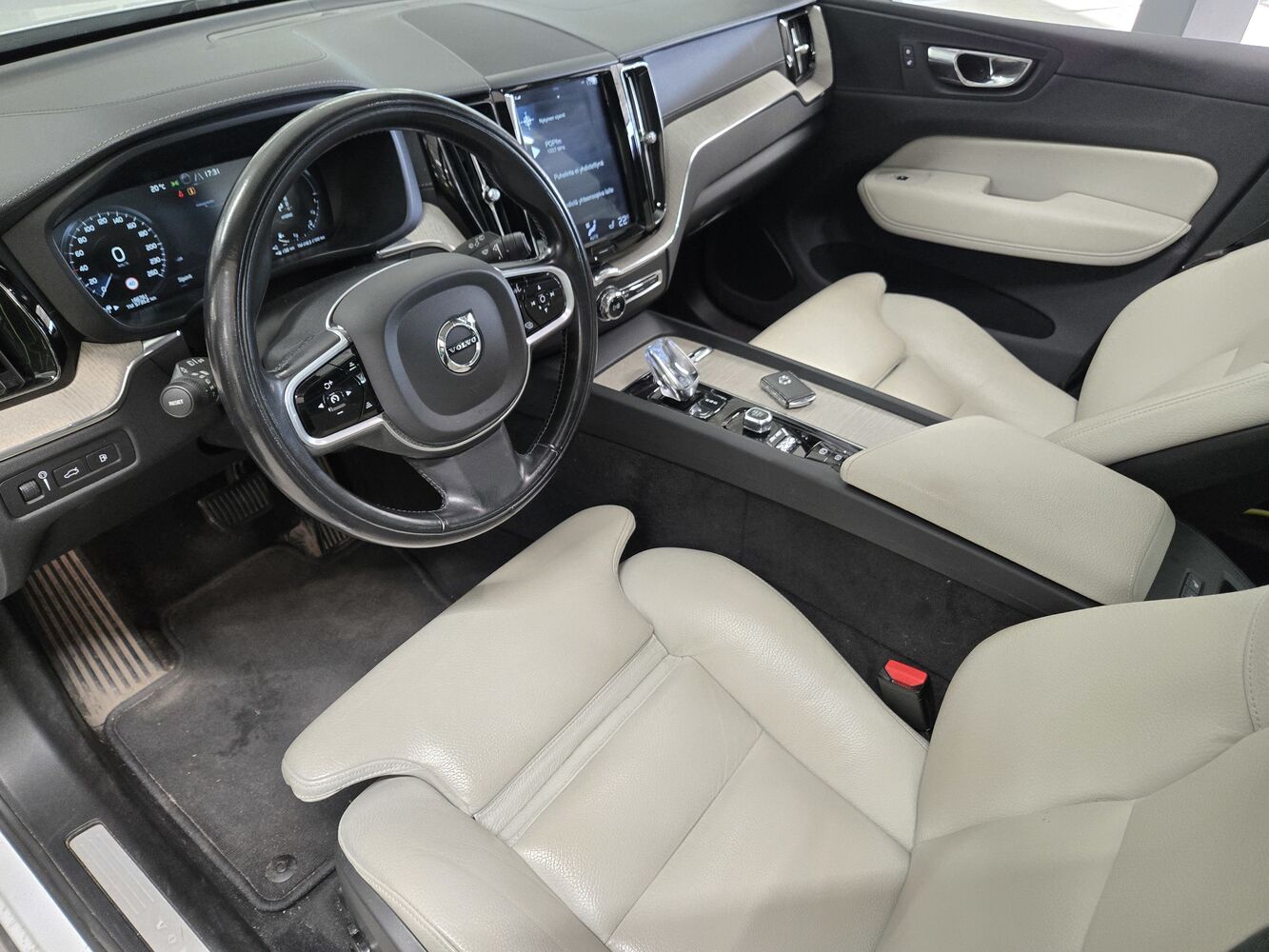 Volvo XC60 vaihtoauto