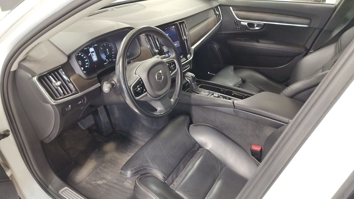 Volvo V90 Cross Country vaihtoauto