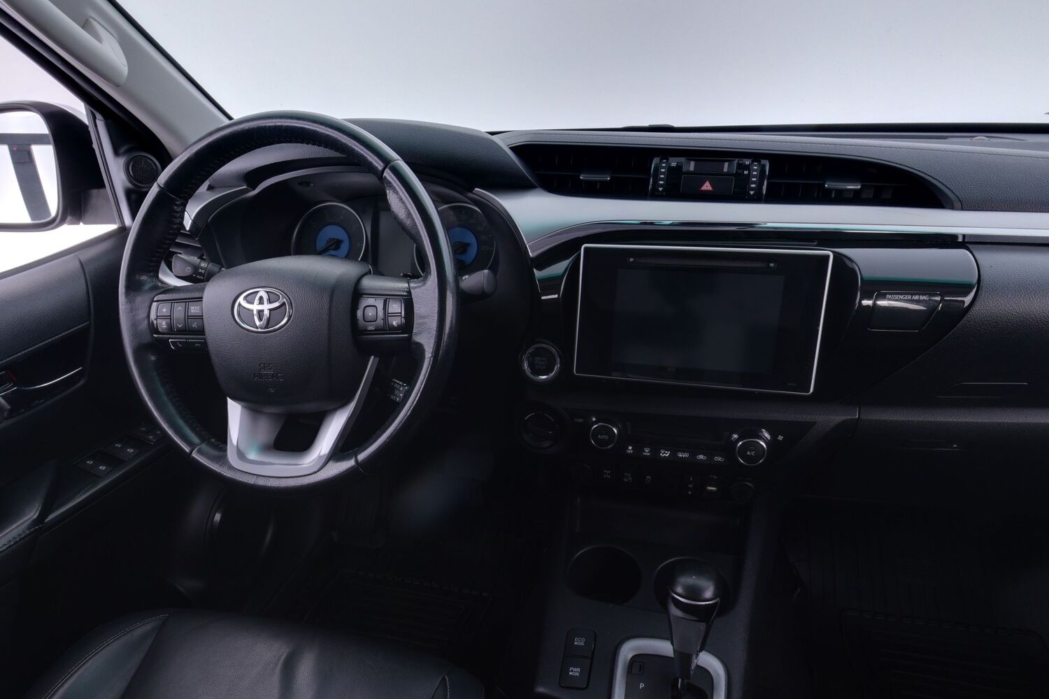 Toyota Hilux vaihtoauto