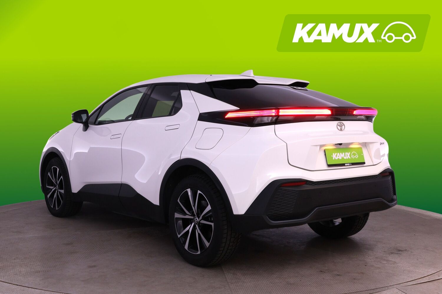 Toyota C-HR vaihtoauto