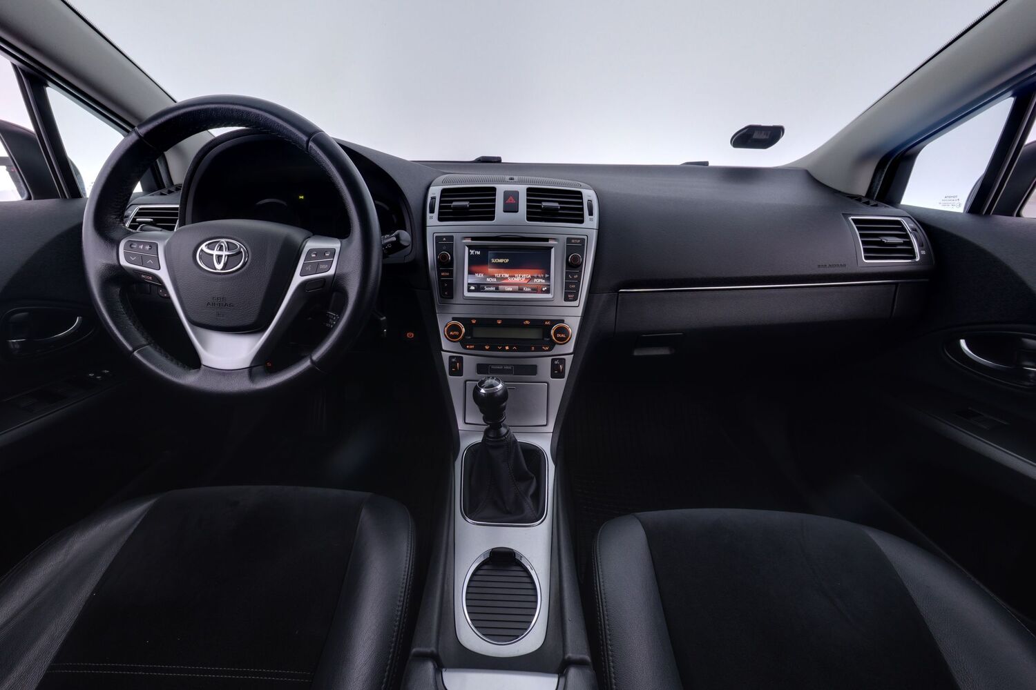Toyota Avensis vaihtoauto