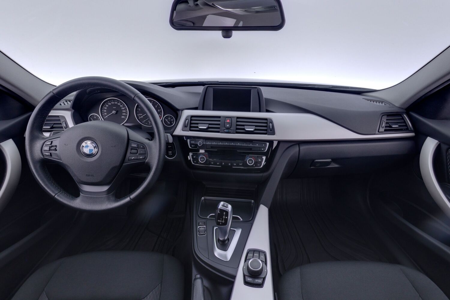 BMW 320 vaihtoauto