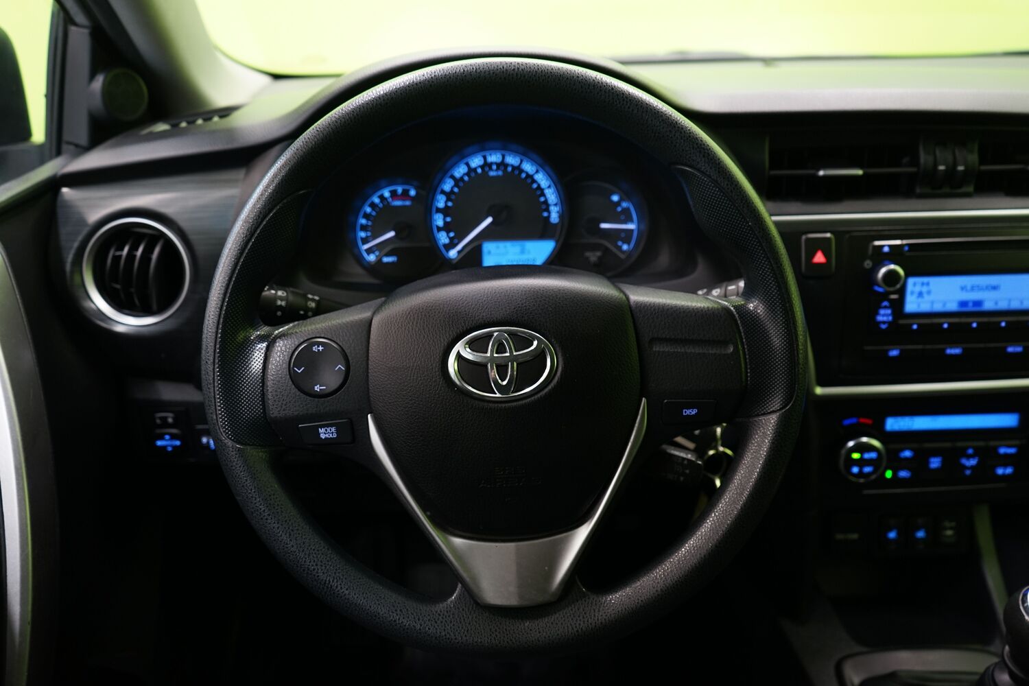Toyota Auris vaihtoauto