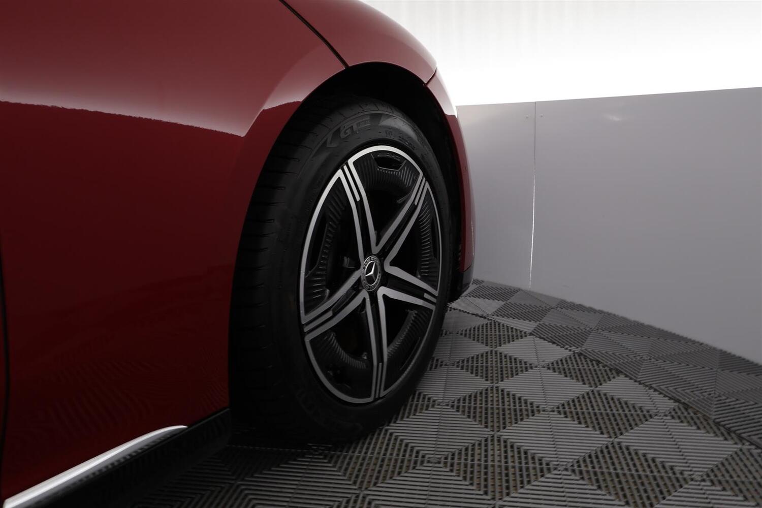 Mercedes-Benz EQE vaihtoauto